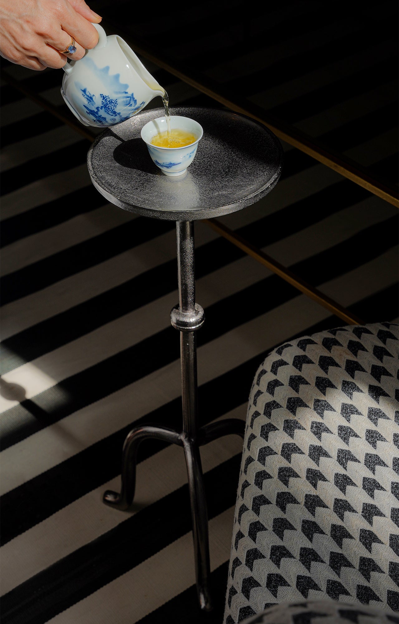 Vintage Vibe: Contemporary Peg Side Table