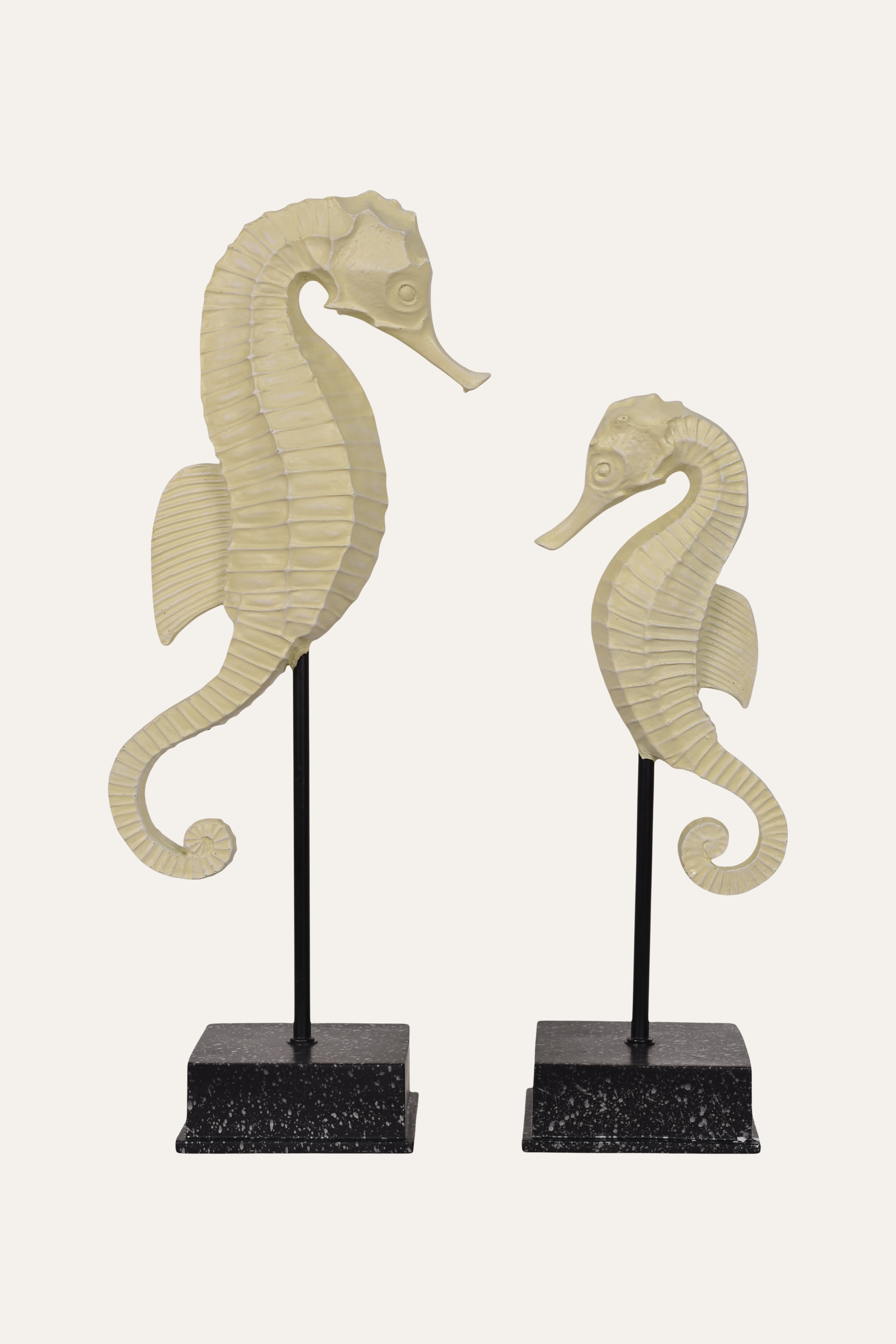 Elegant Resin Seahorse Figurine Set on Stand – Coastal Table Décor (Set of 2)