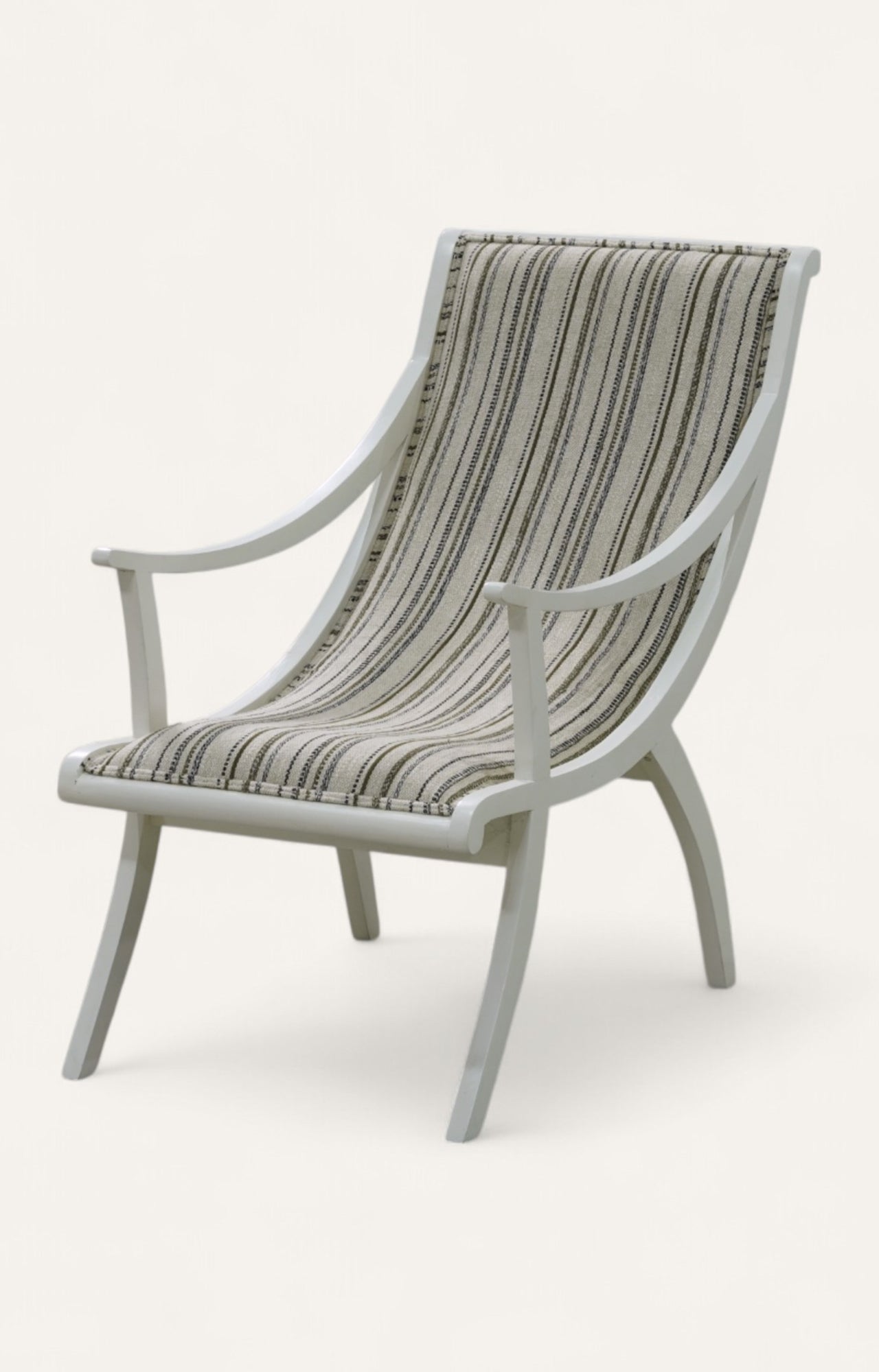 Gustavian Lounge Chair in Linen