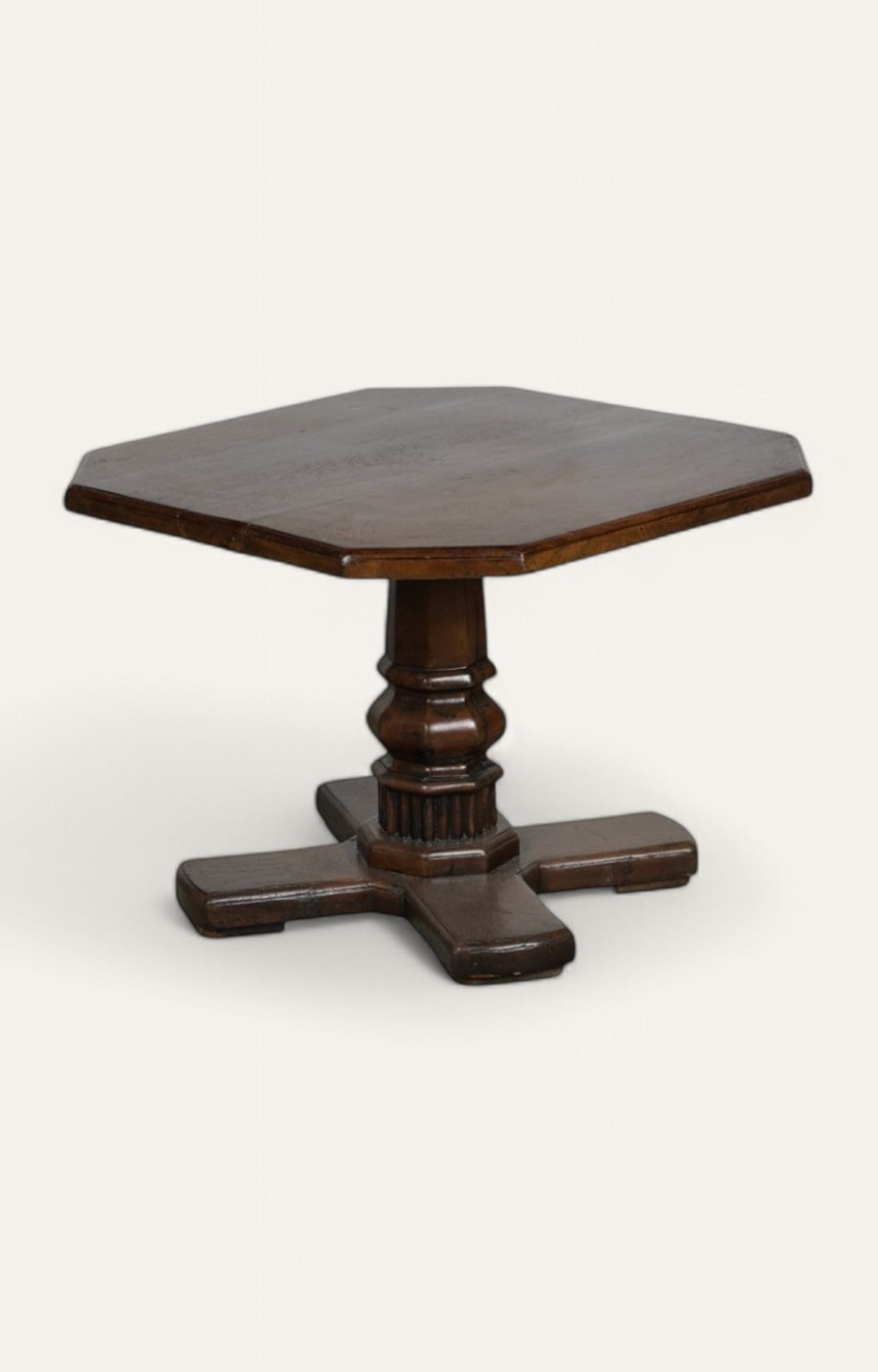 Heritage Pedestal Table