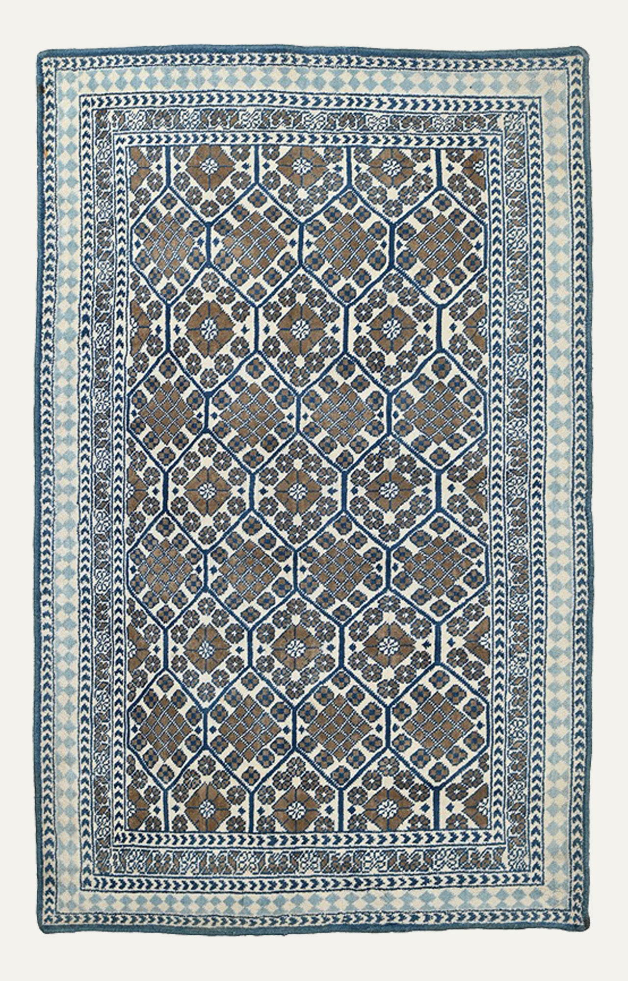 4 x 7 Ft Hand-Knotted Agra Carpet with Geometric Diamond Pattern