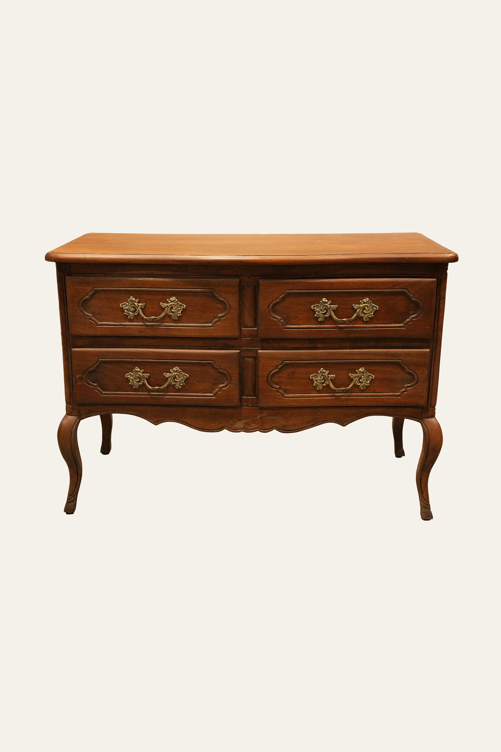 French Provincial 4-Drawer Wooden Chest of Drawers with Antique Brass Knobs