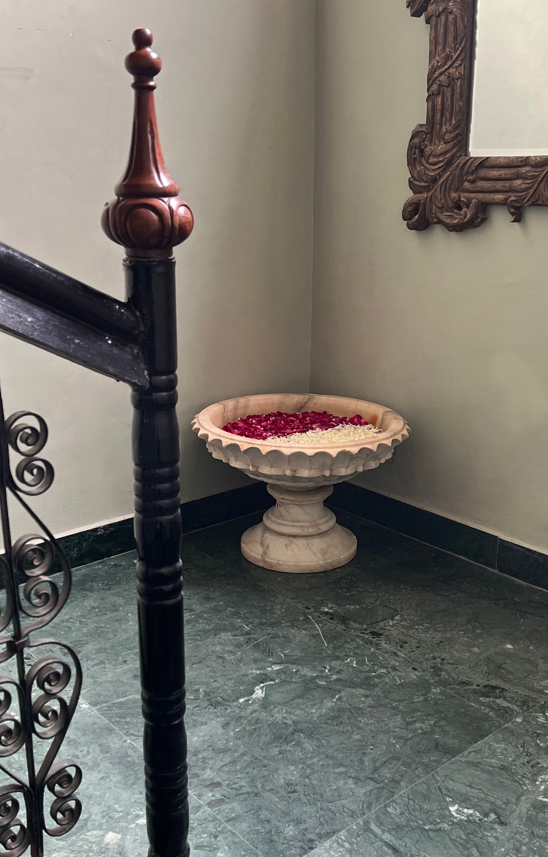 Marble Urn shaped centerpiece planter