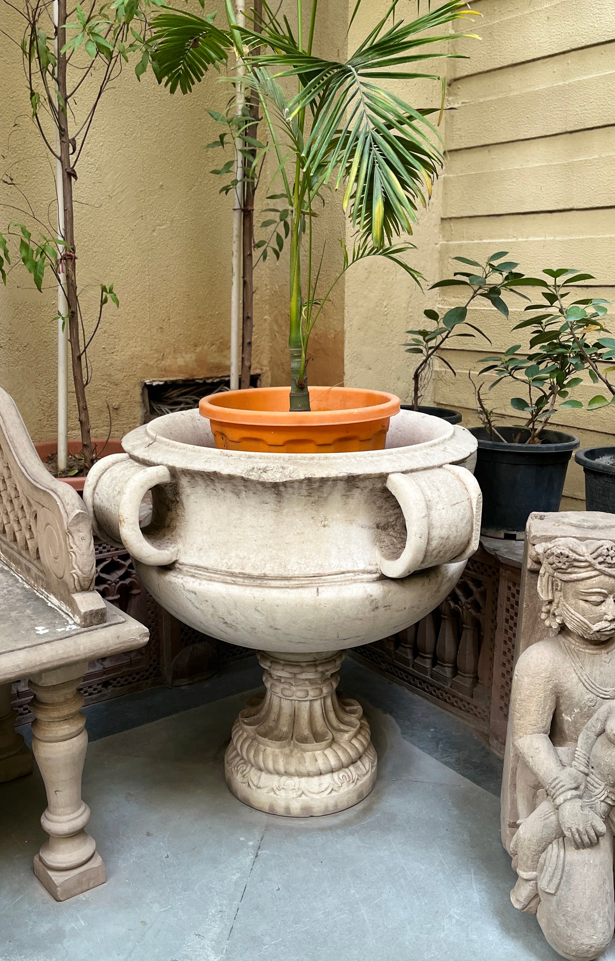 Premuim Creamic Marble Planter for Garden