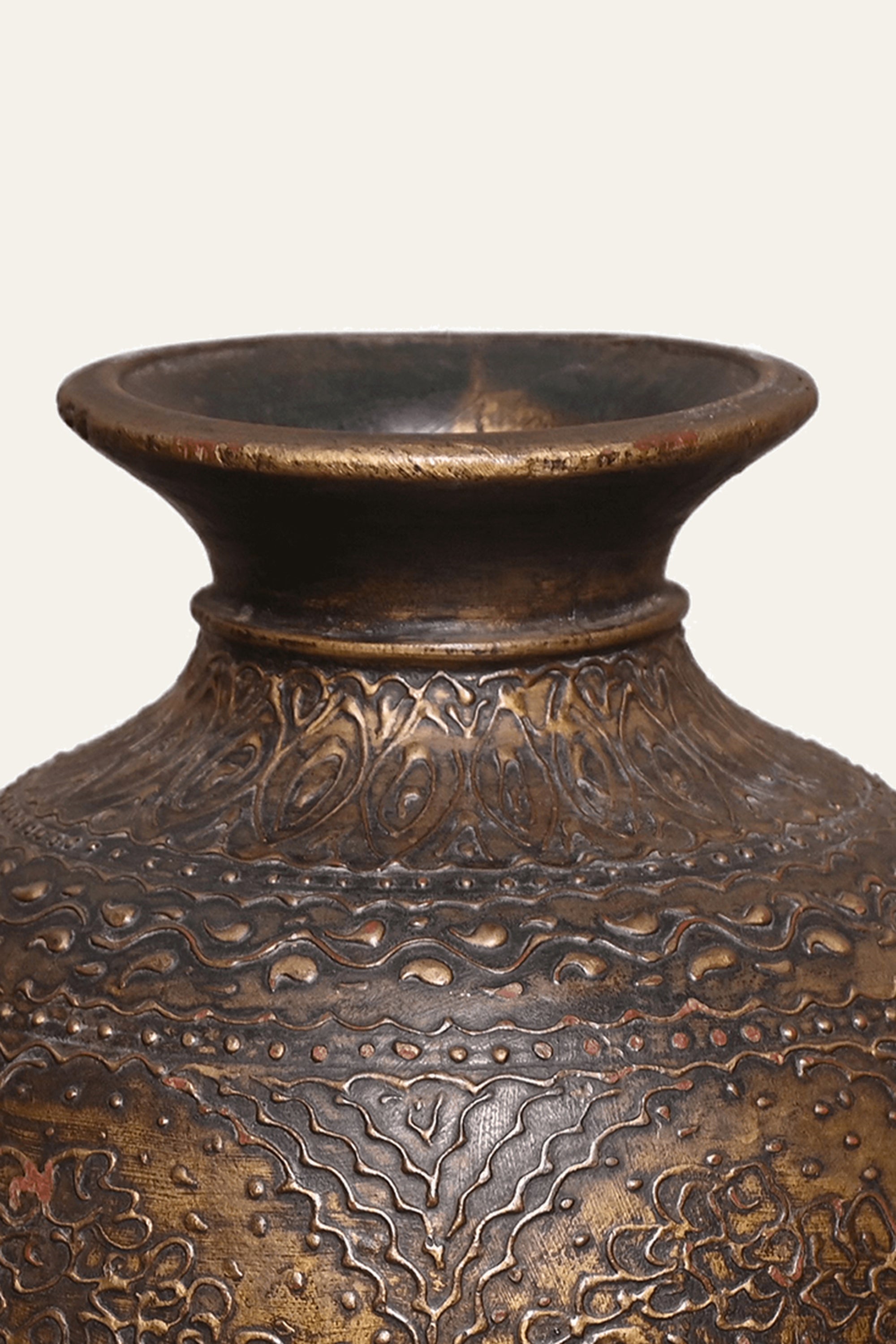 Ancestral Himachal Wooden Pot