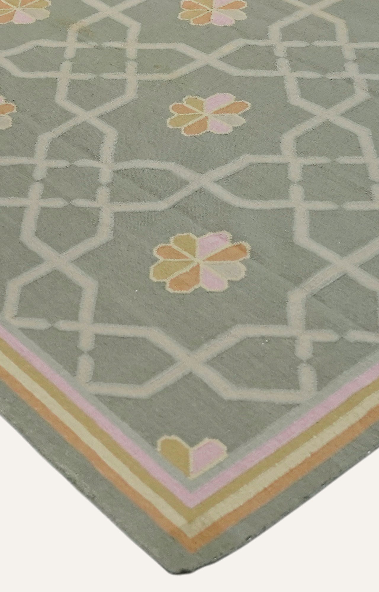 Soft Sage Lattice Floral Flatweave Rug