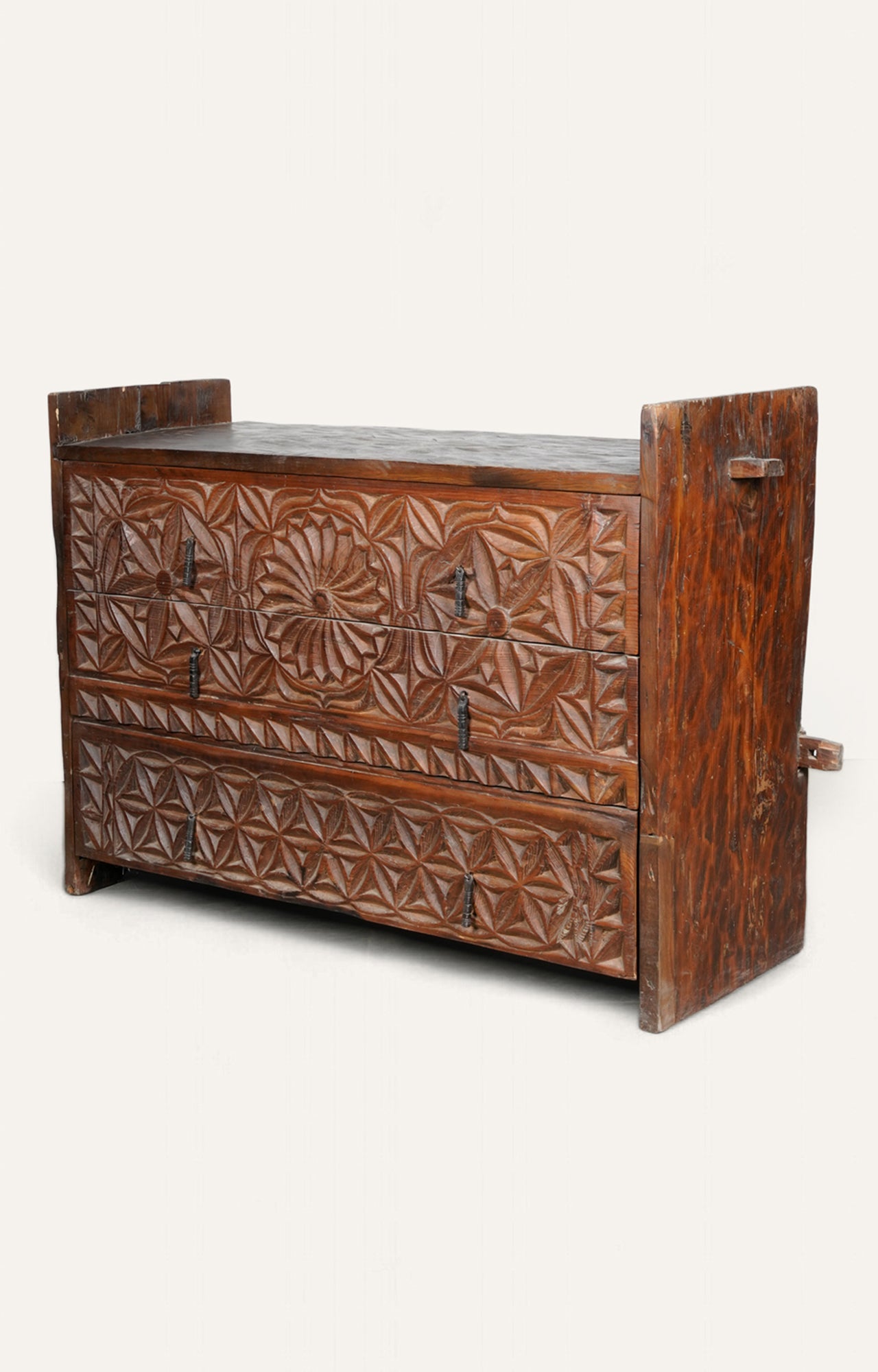 Tribal chest with drawers