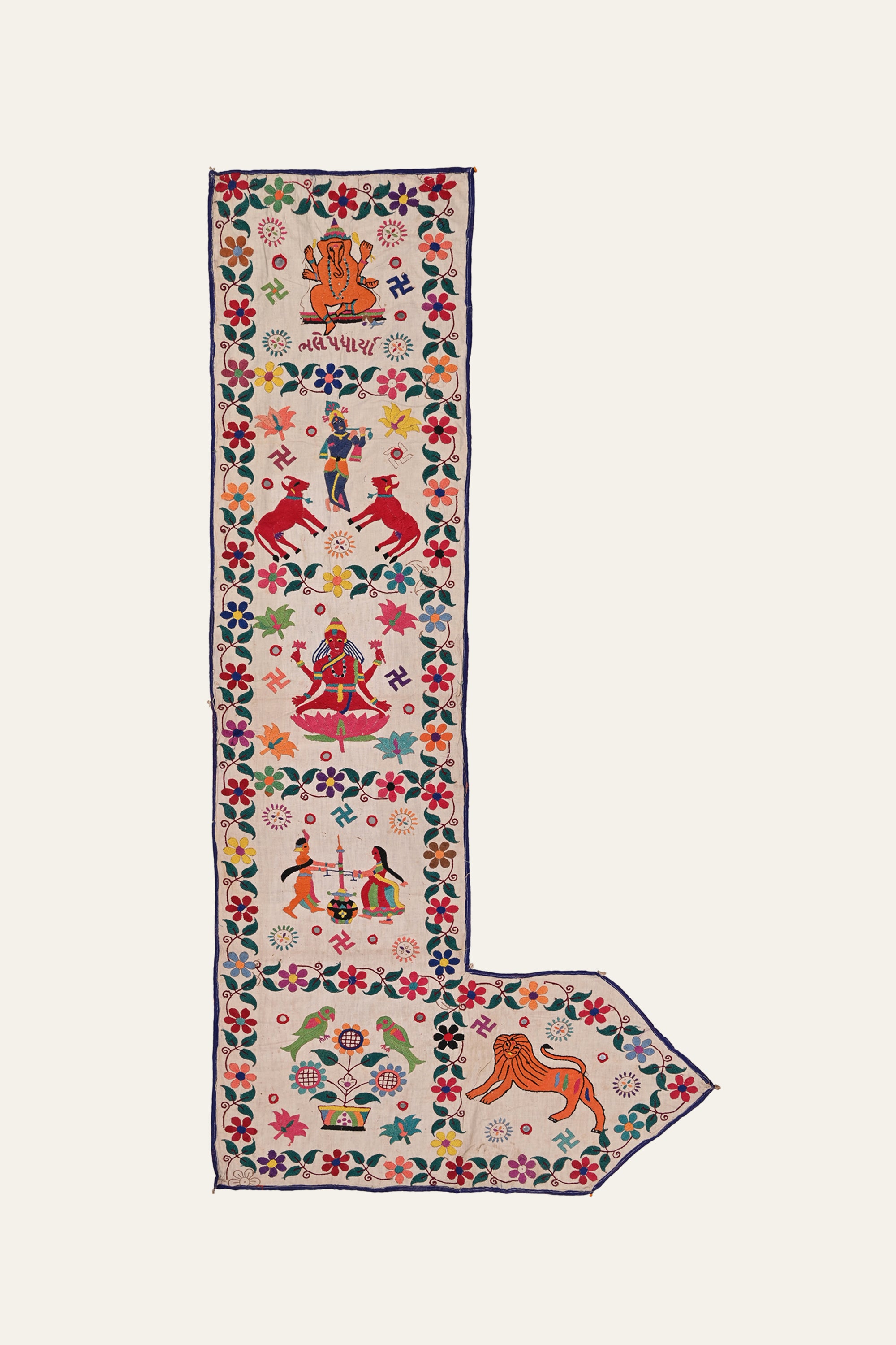 Floral Mirror Work Toran Bandhanwal | Fusion Furnishing