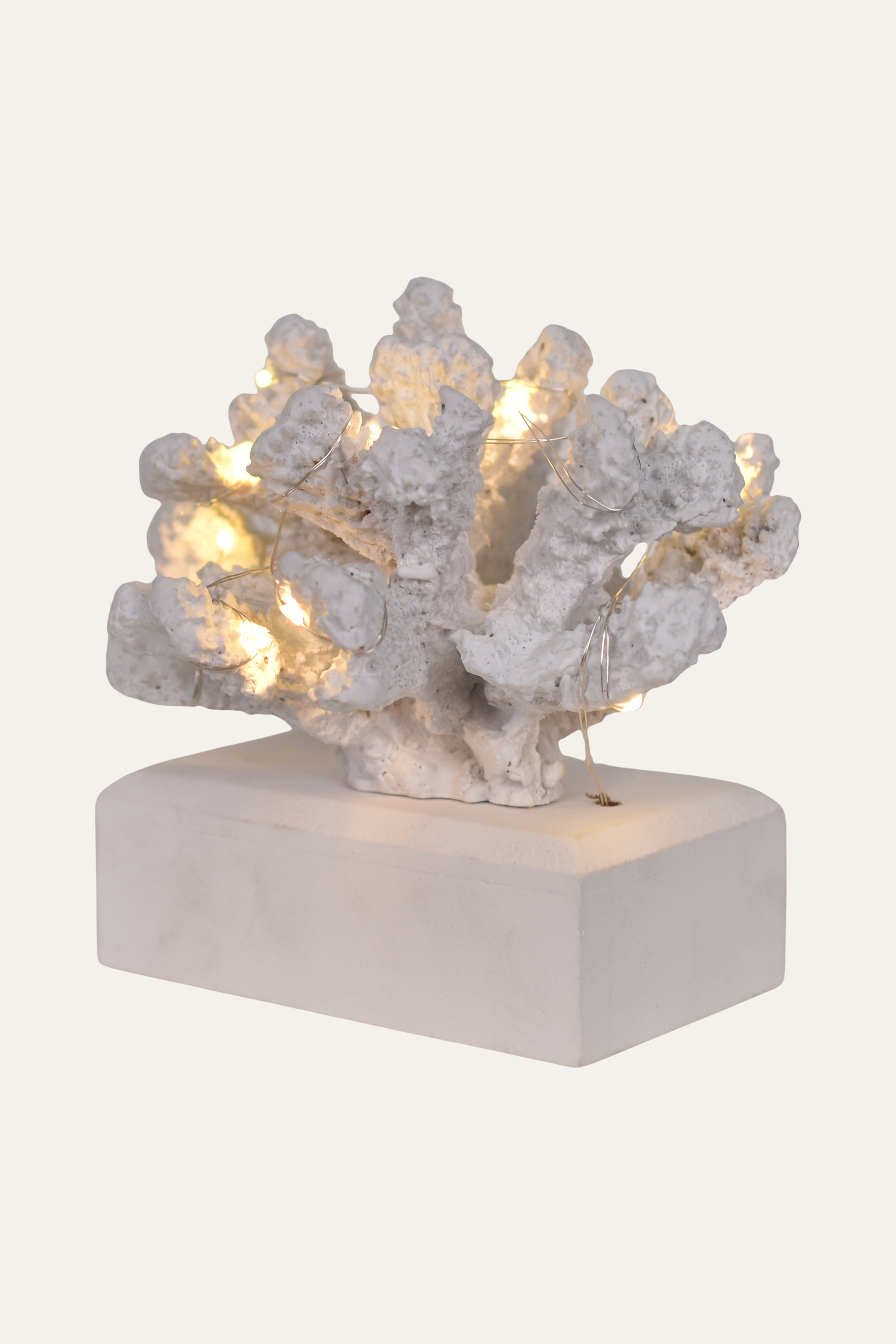 Decorative White Resin Coral Cluster Sculpture on Base Table Décor