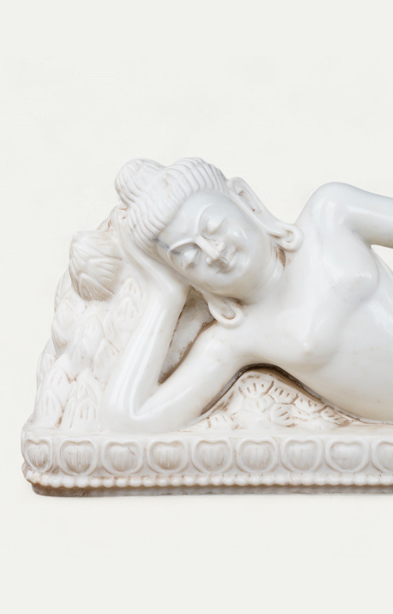 Pure White Marble Reclining Buddha Sculpture – Symbol of Enlightenment