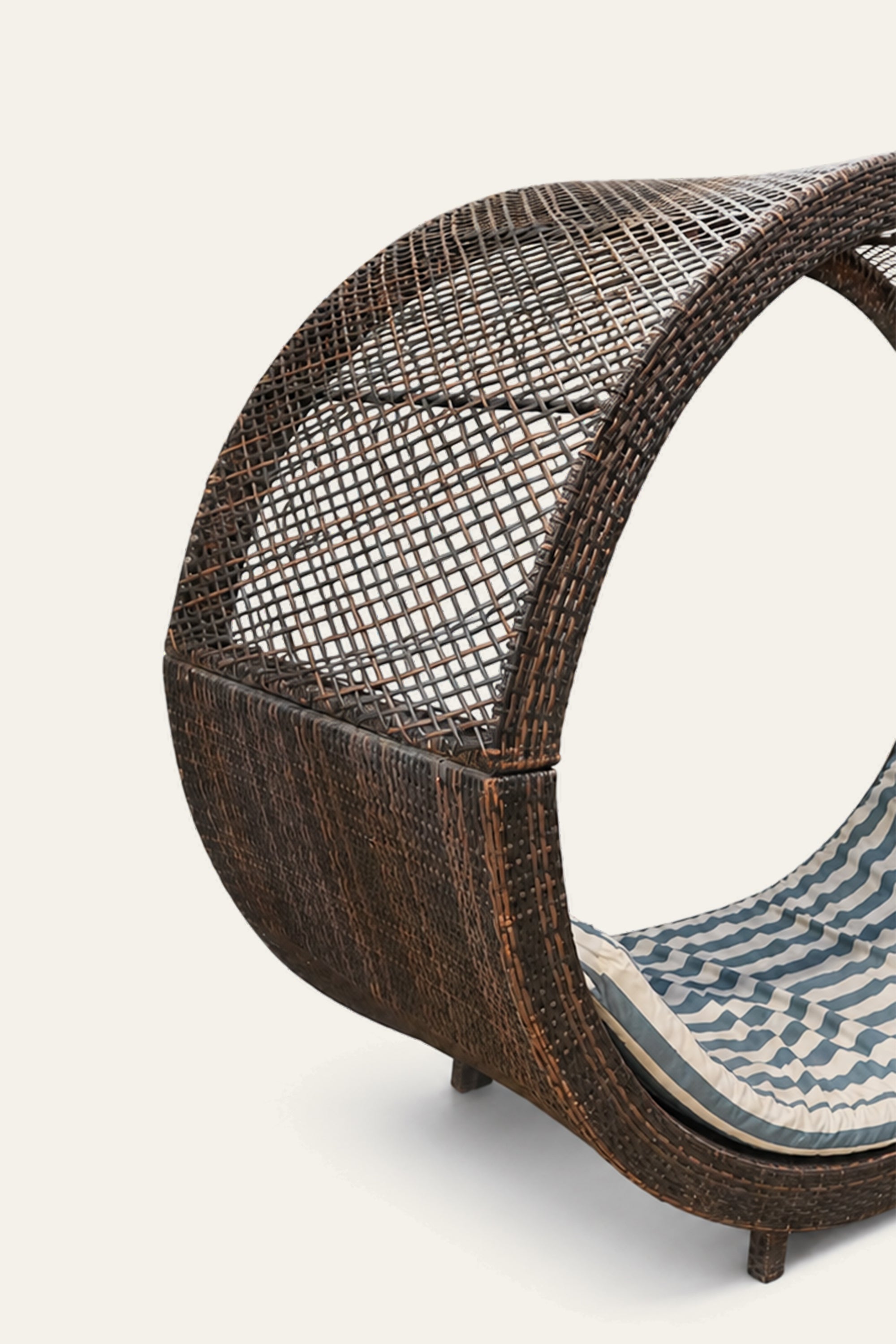 Circular Woven Outdoor Sofa for Garden