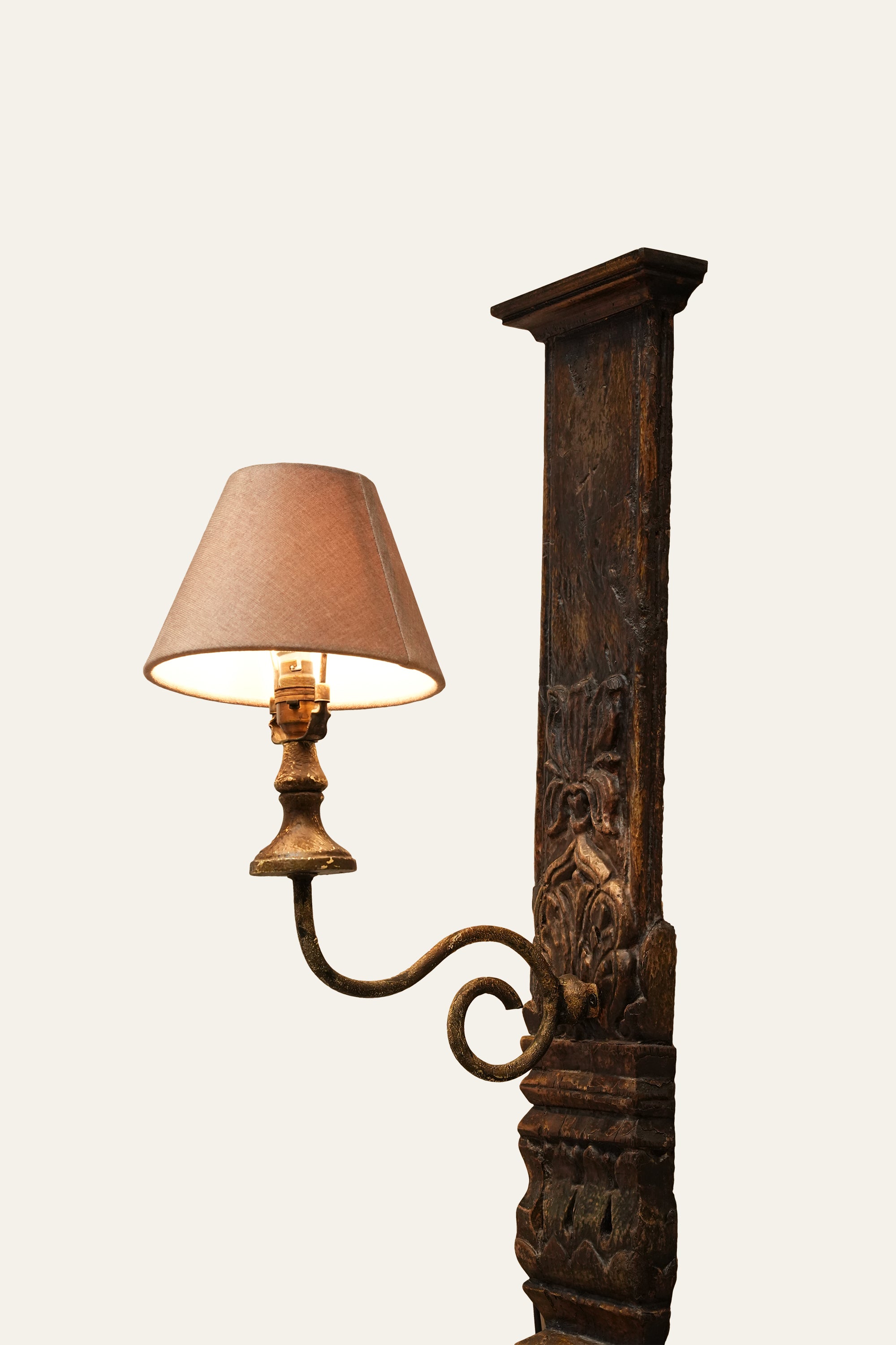 Indian Style Pillar Wall Lamp Sconce
