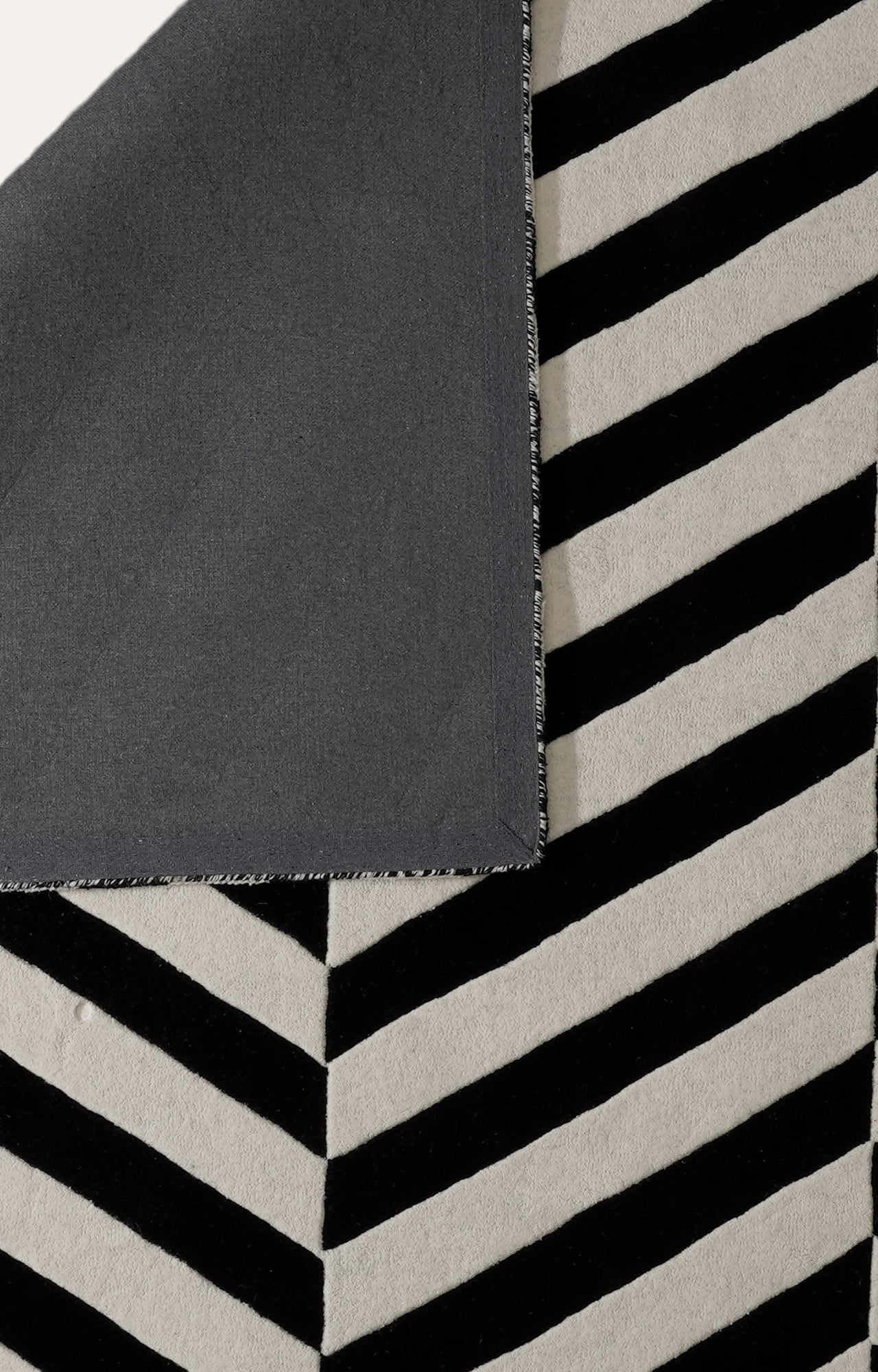 8 x 10 Ft Chevron Indusbar Carpet