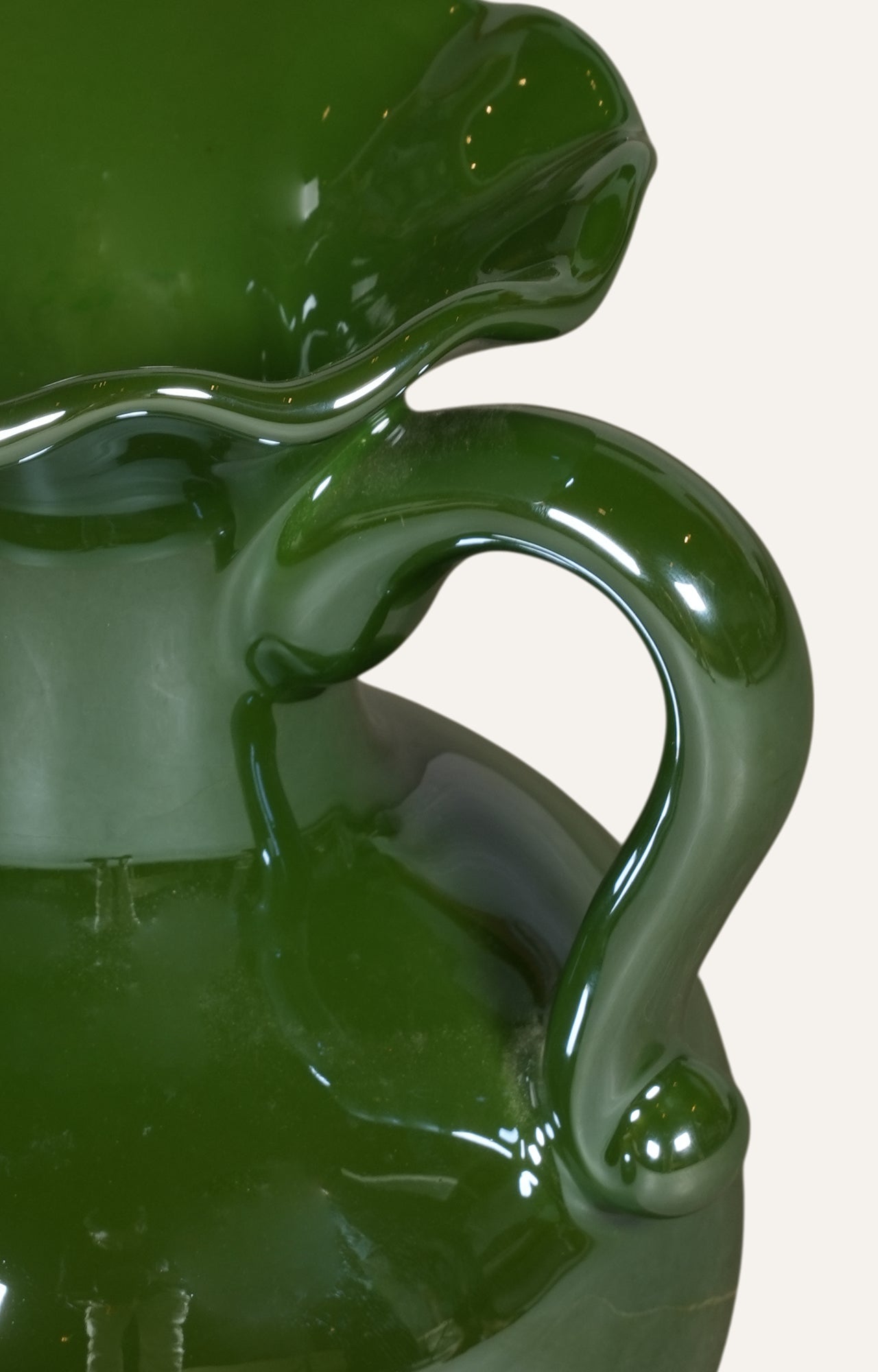 Emerald Ruffle-Edge Twin Vase