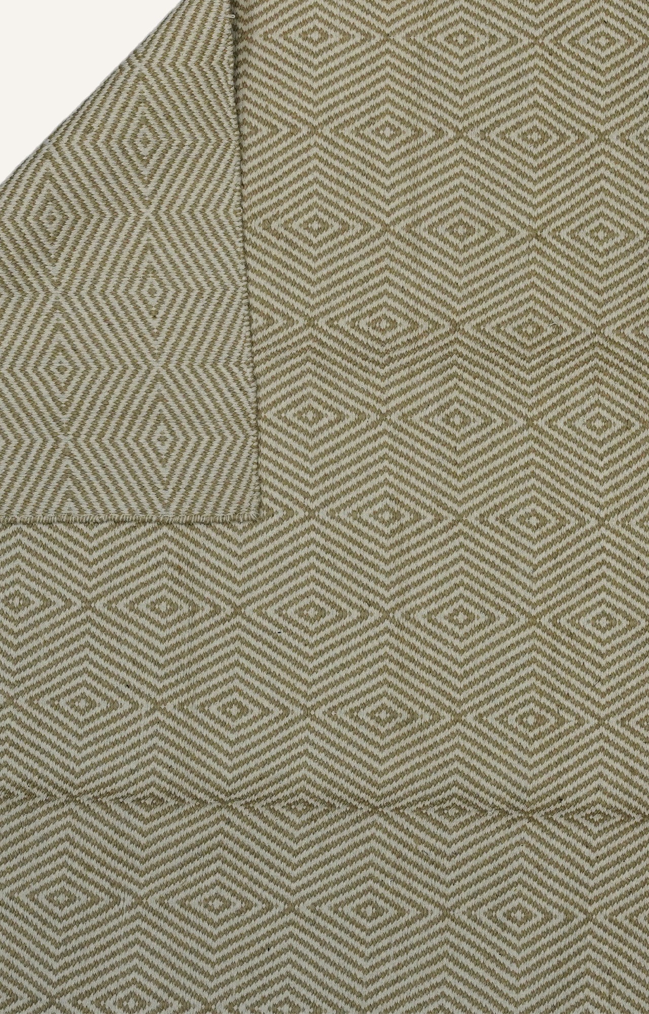 Diamond Rhythm Jute Rug