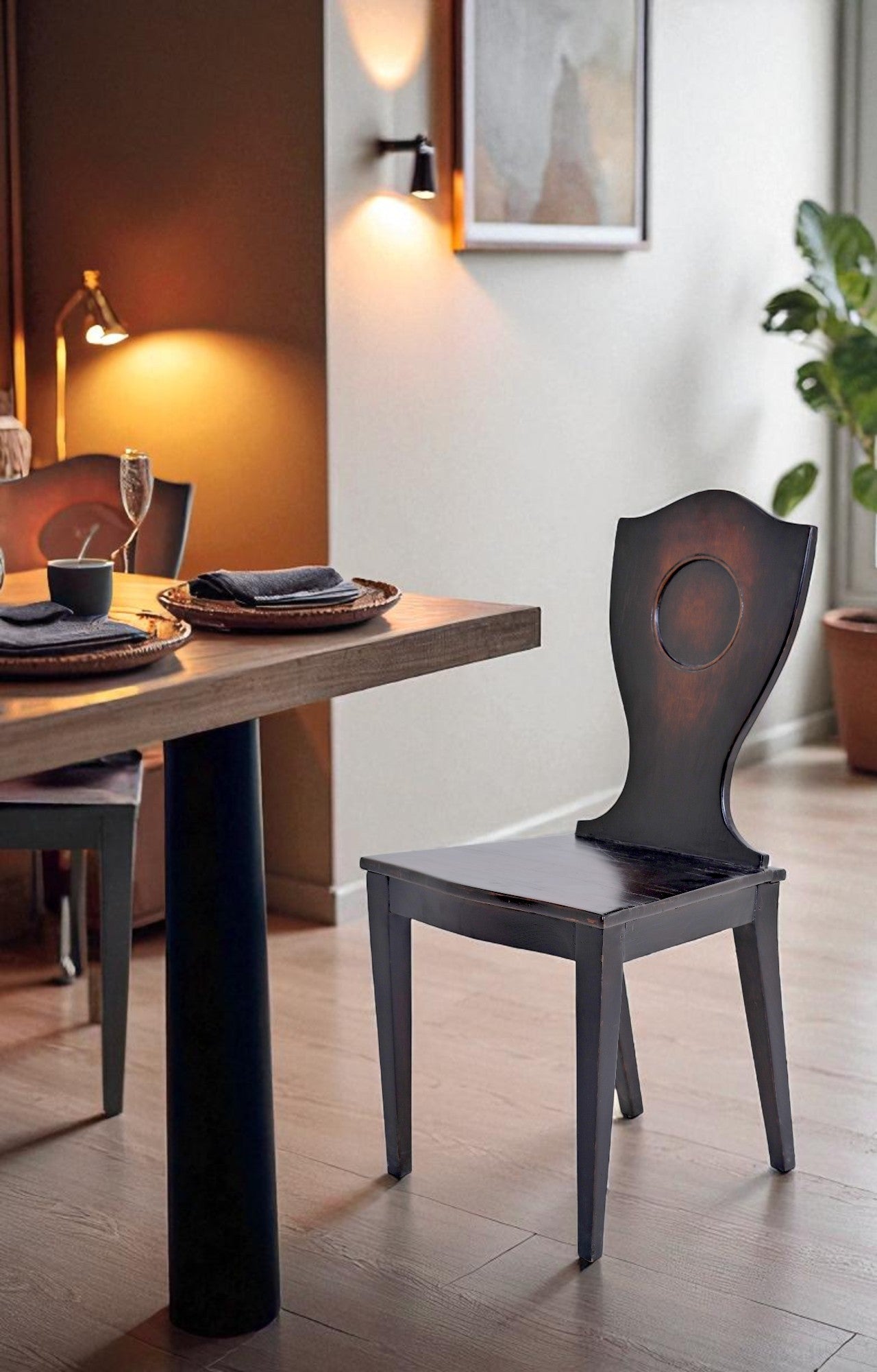 Decorative English Hall Chair