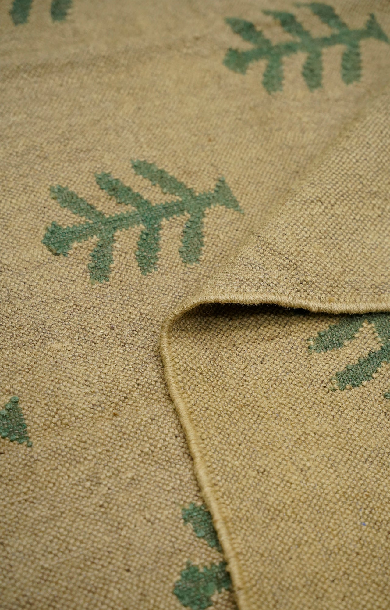 Leaf Harmony Jute Rug