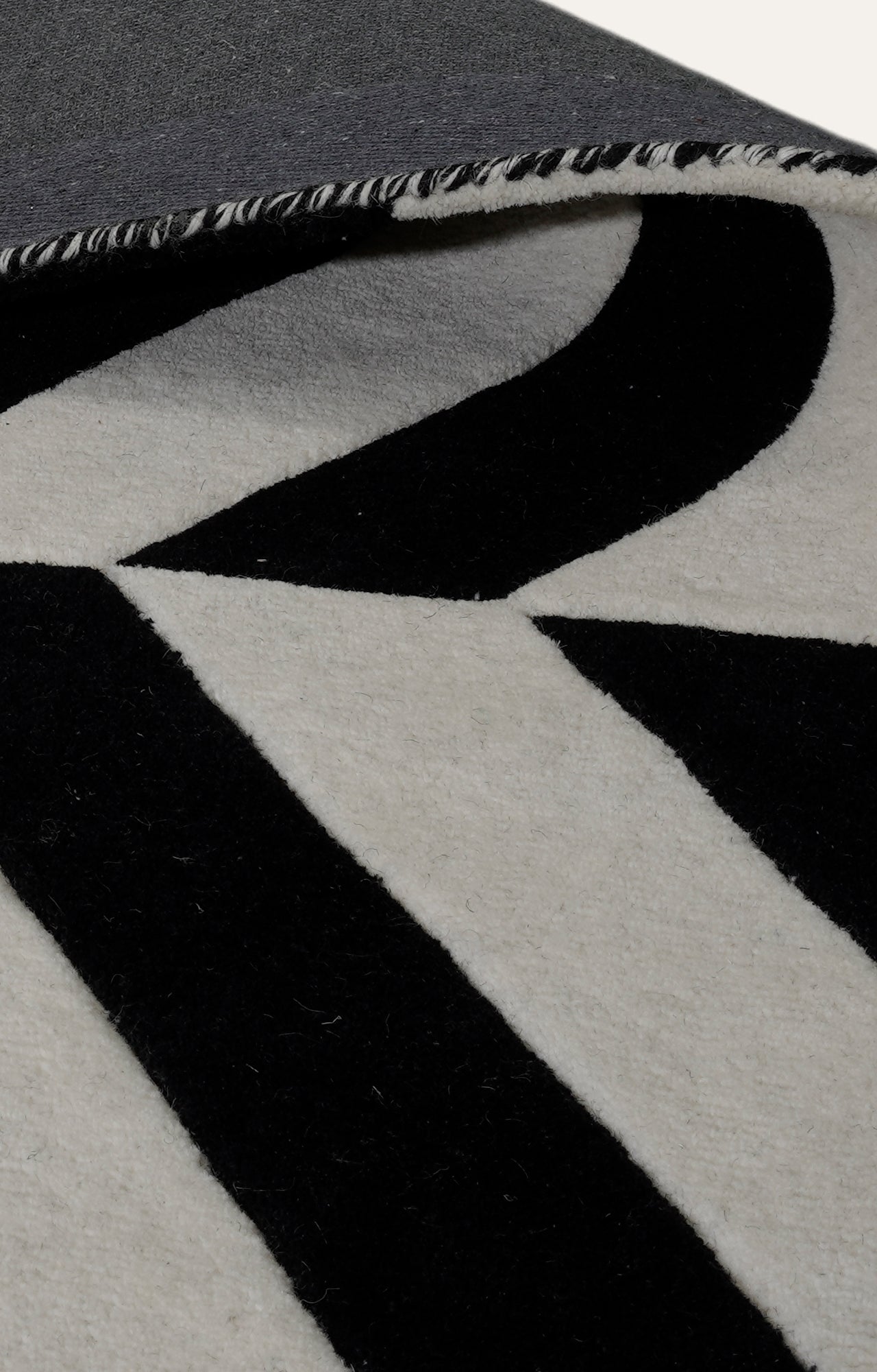 8 x 10 Ft Chevron Indusbar Carpet