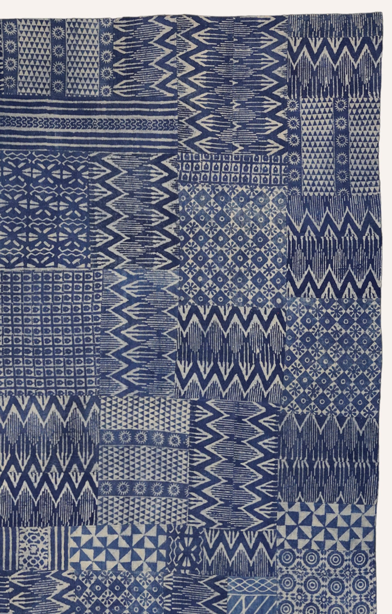 Rug with Floral and Geometric Patterns