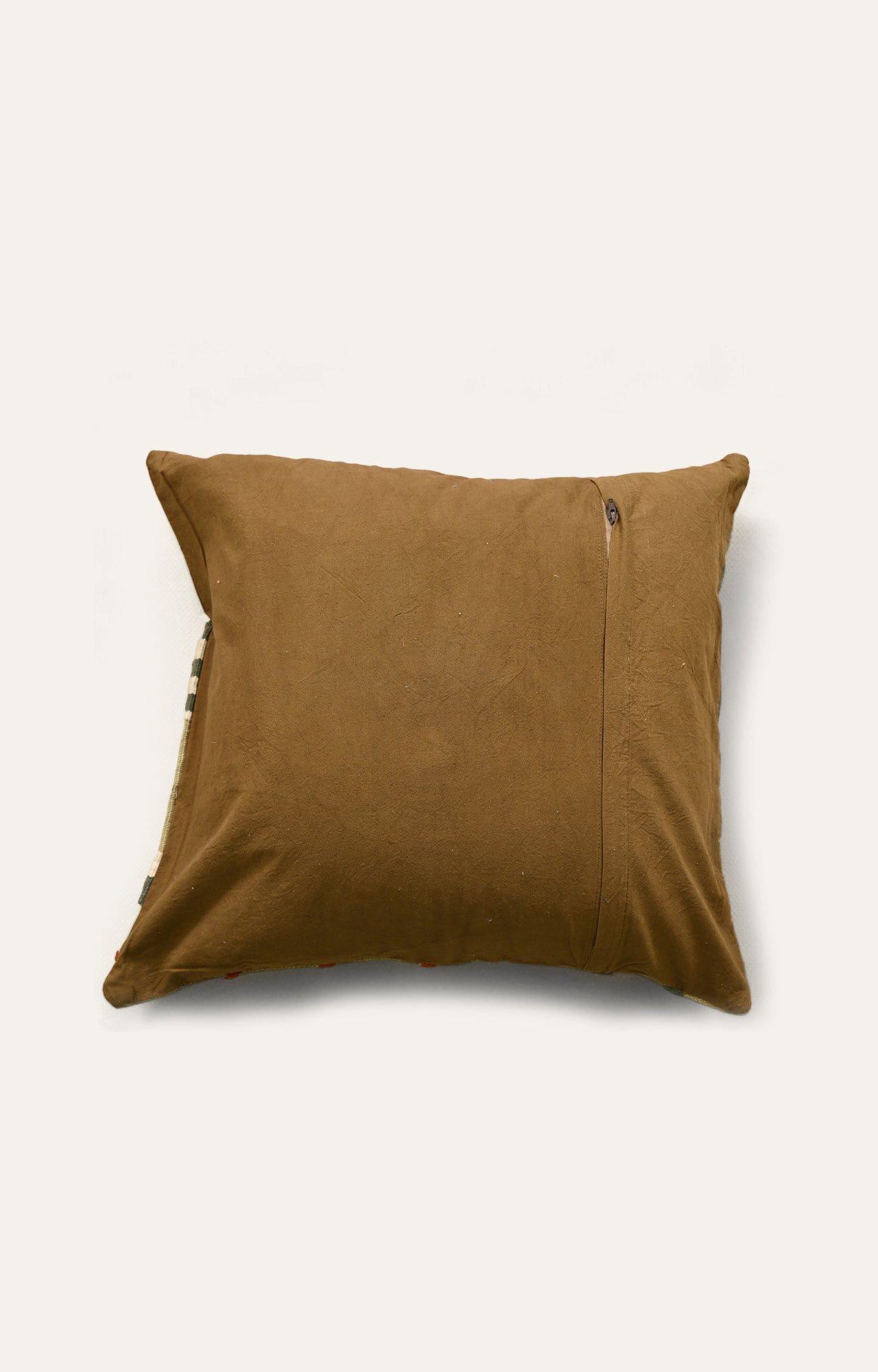 A Patterned Splash of Style : Unique Cushion Covers to Suit Every Taste_detailed