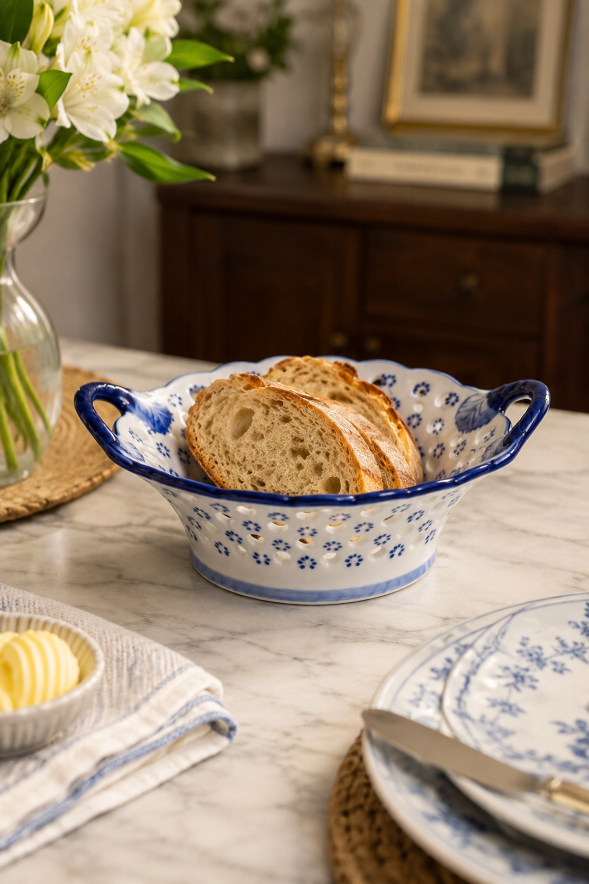 Blue_White_Porcelain_Pierced_Fruit_Bowl