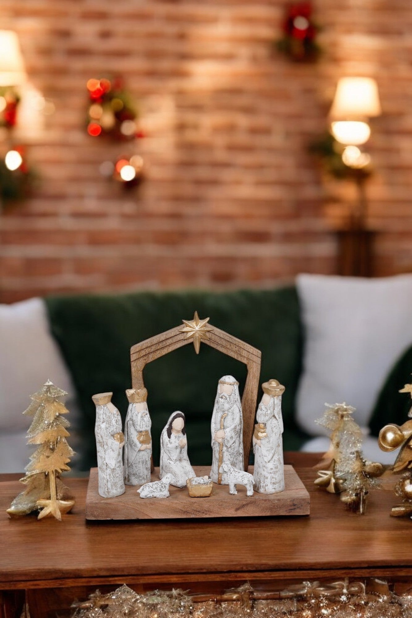 wooden Crèche de Noël