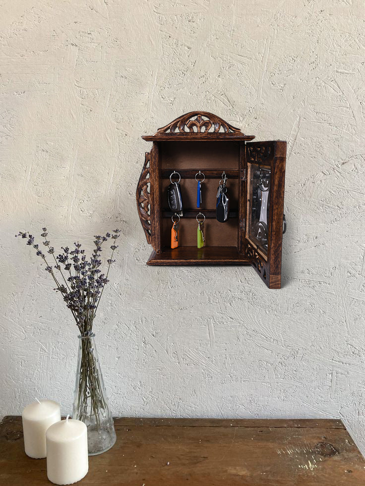 Vintage Wooden Keyholder