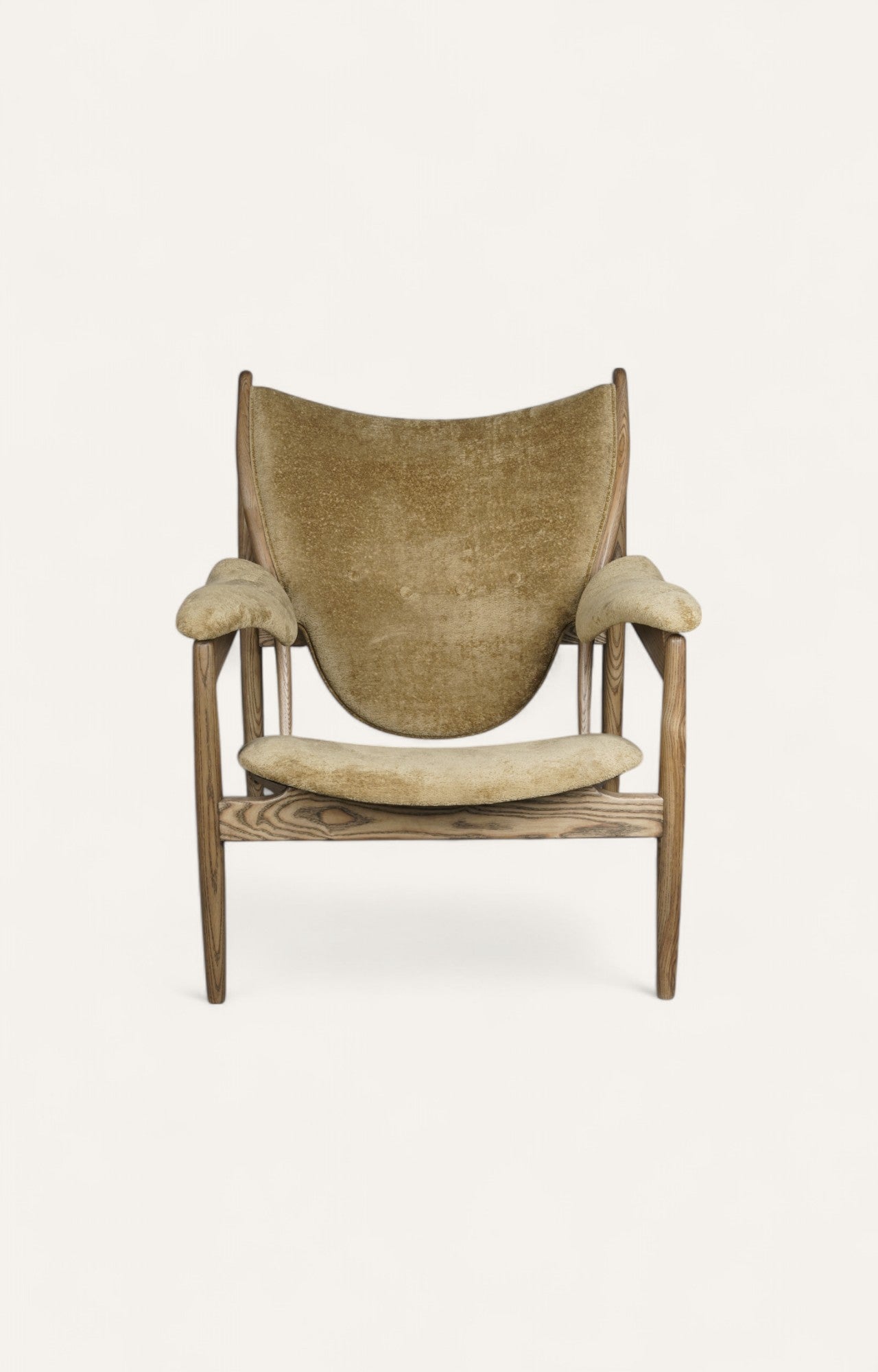 Chieftain Armchair in Velvet and Oak