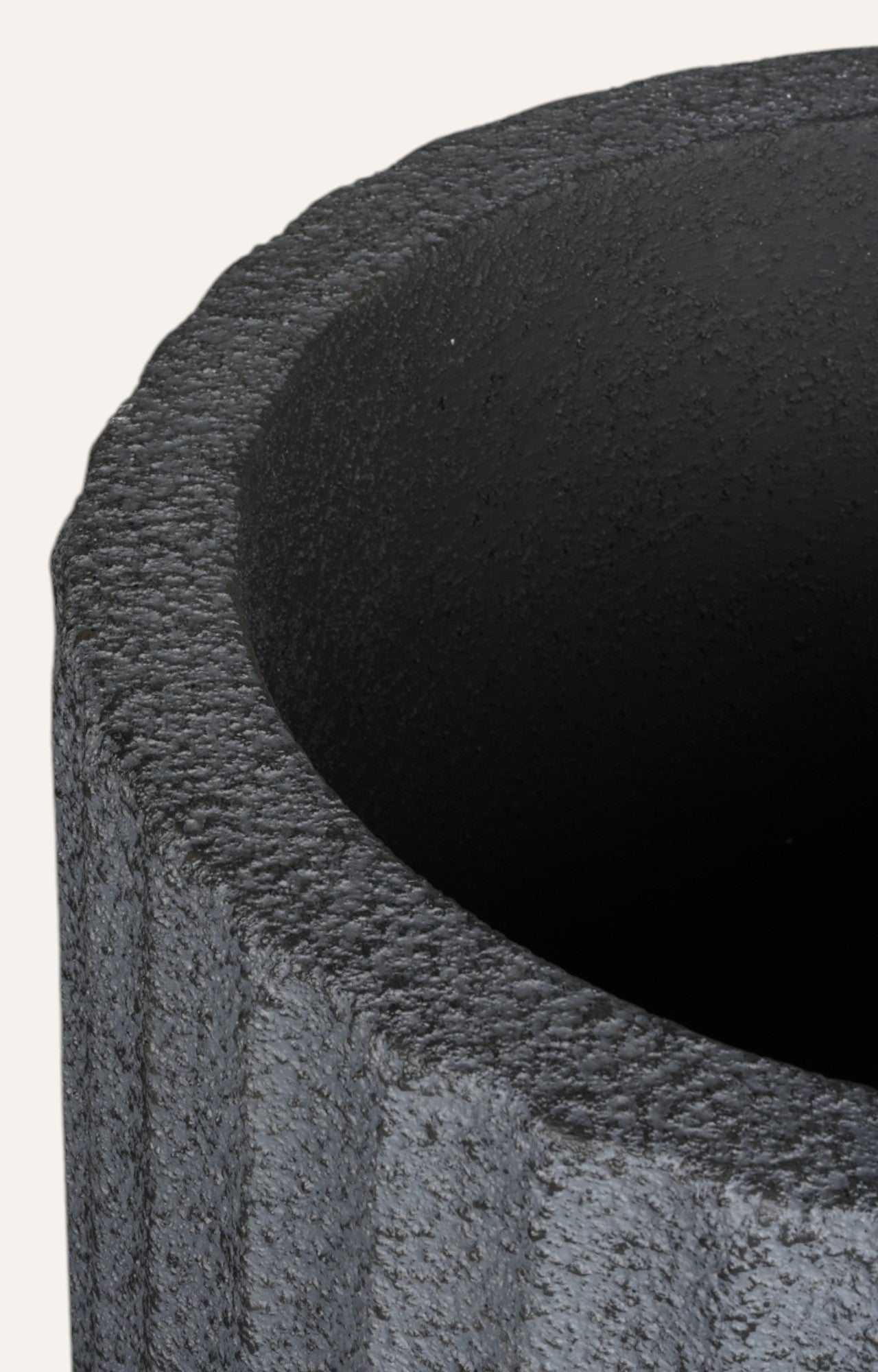 Charcoal Ribbed Resin Planter - Big