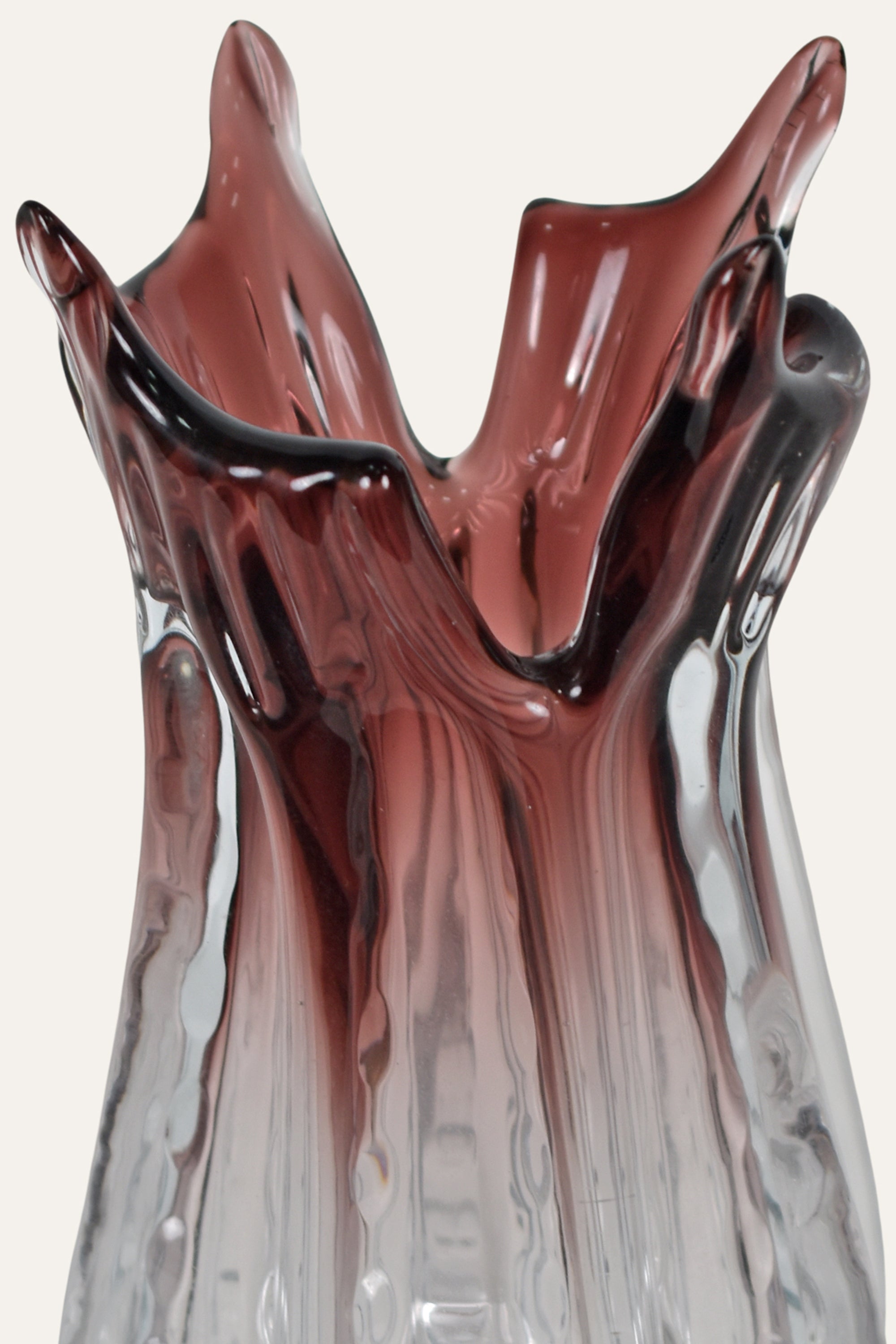 Amaryllis Bloom Sculpted Hand Blown Glass Vase Elegant Floral-Inspired Centerpiece
