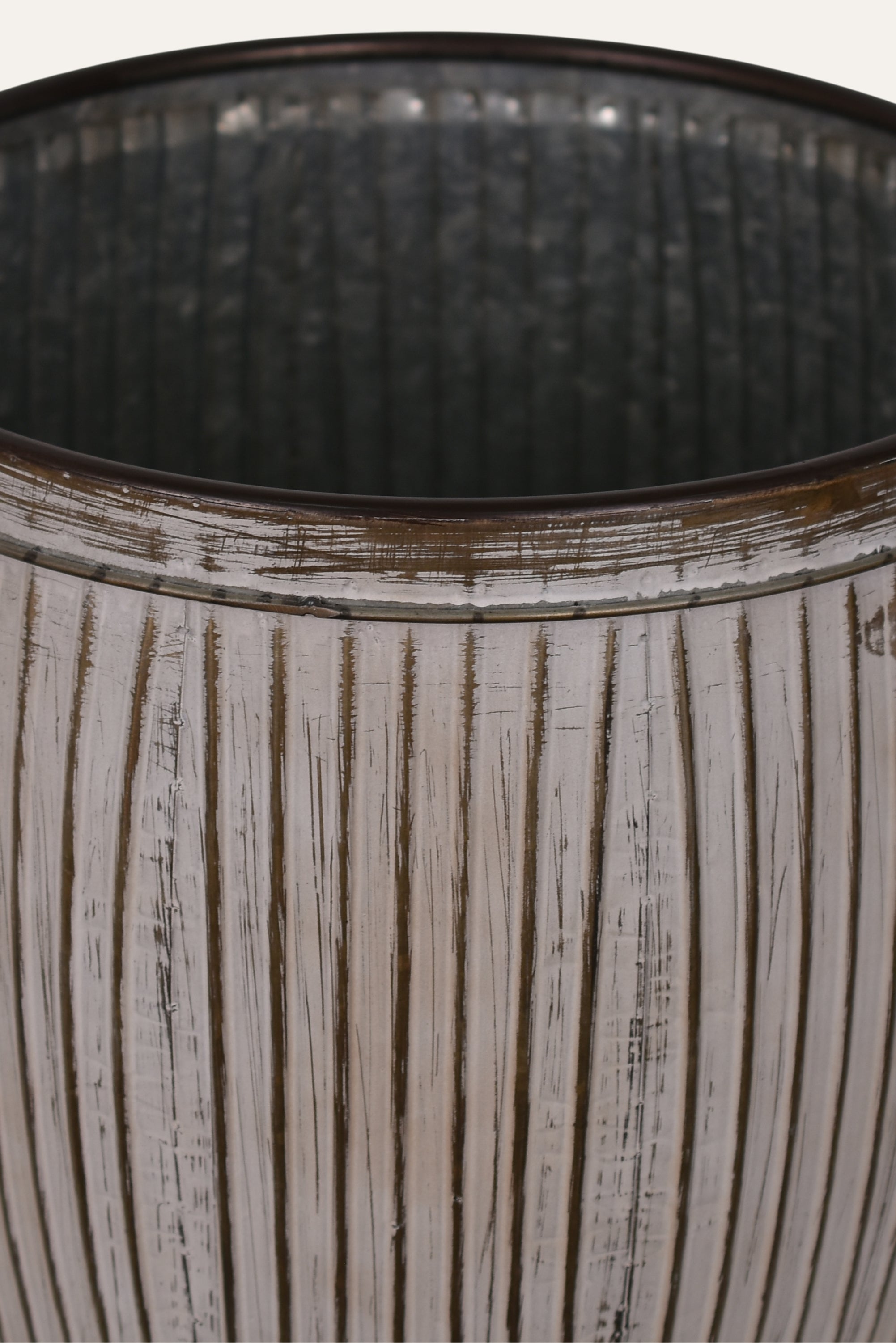 Distressed Grey Ribbed Metal Planter – Rustic Vintage Decorative Pot - Big