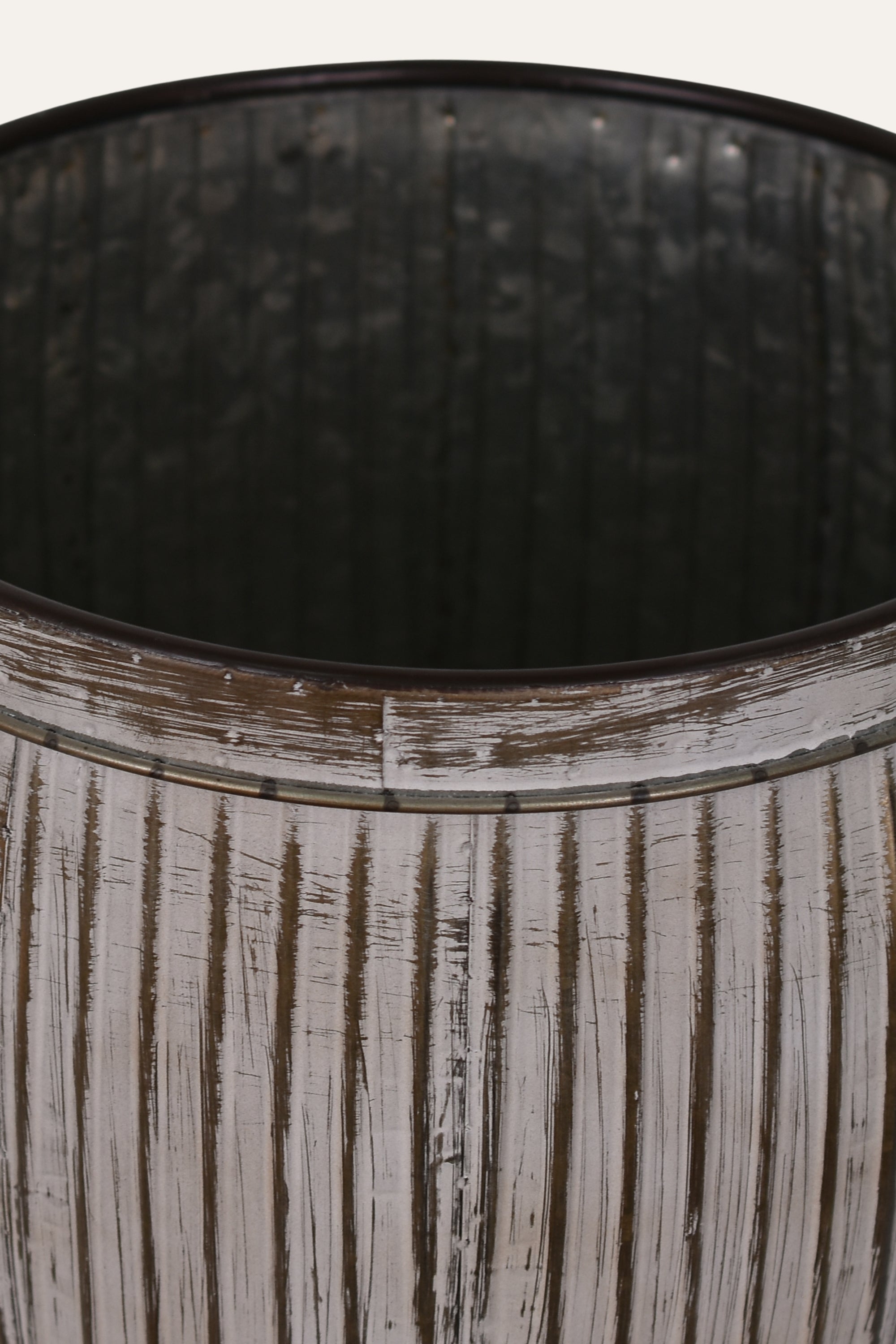 Distressed Grey Ribbed Metal Planter – Rustic Vintage Decorative Pot - Medium