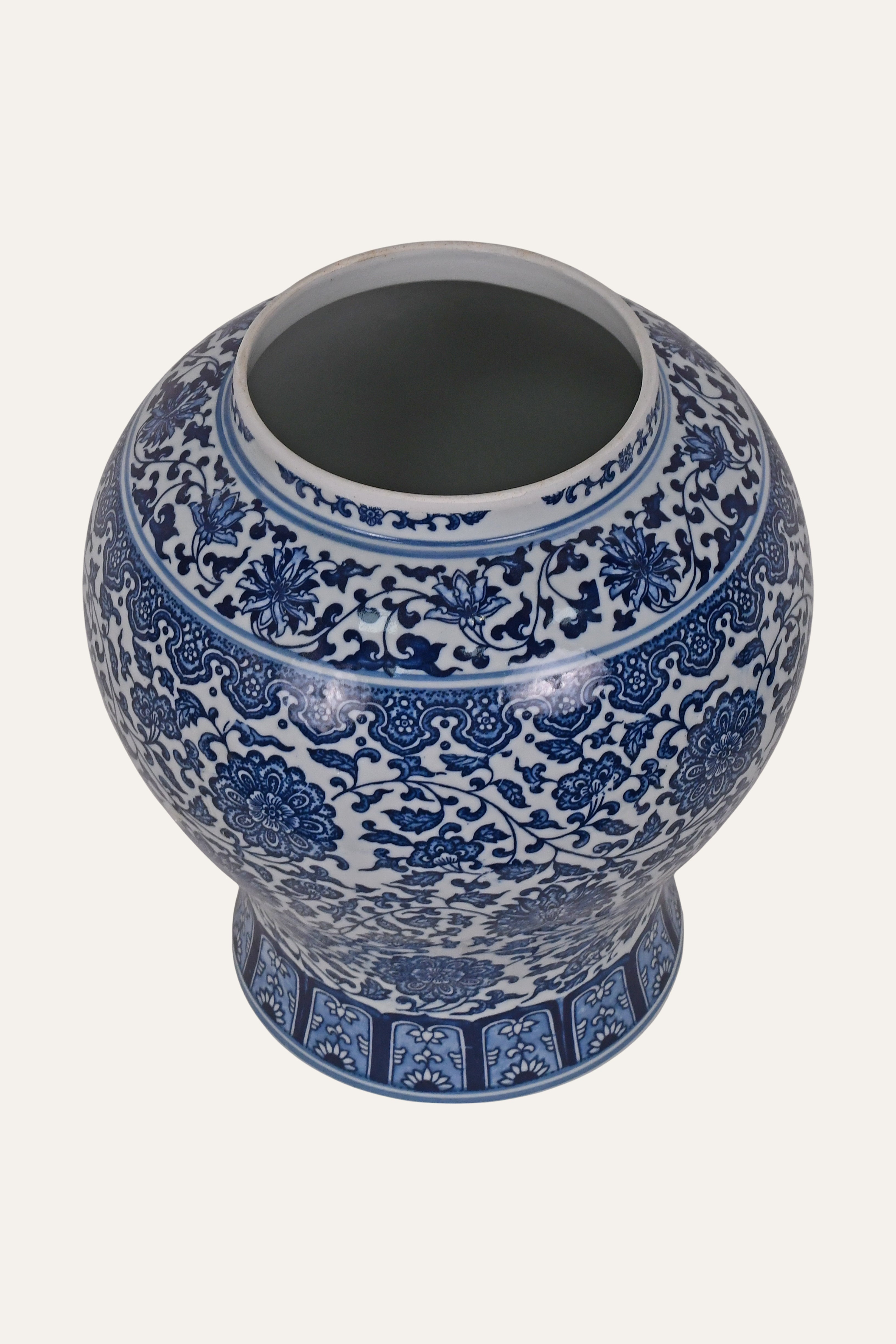 Traditional Blue & White Porcelain Chinoiserie Temple Vase