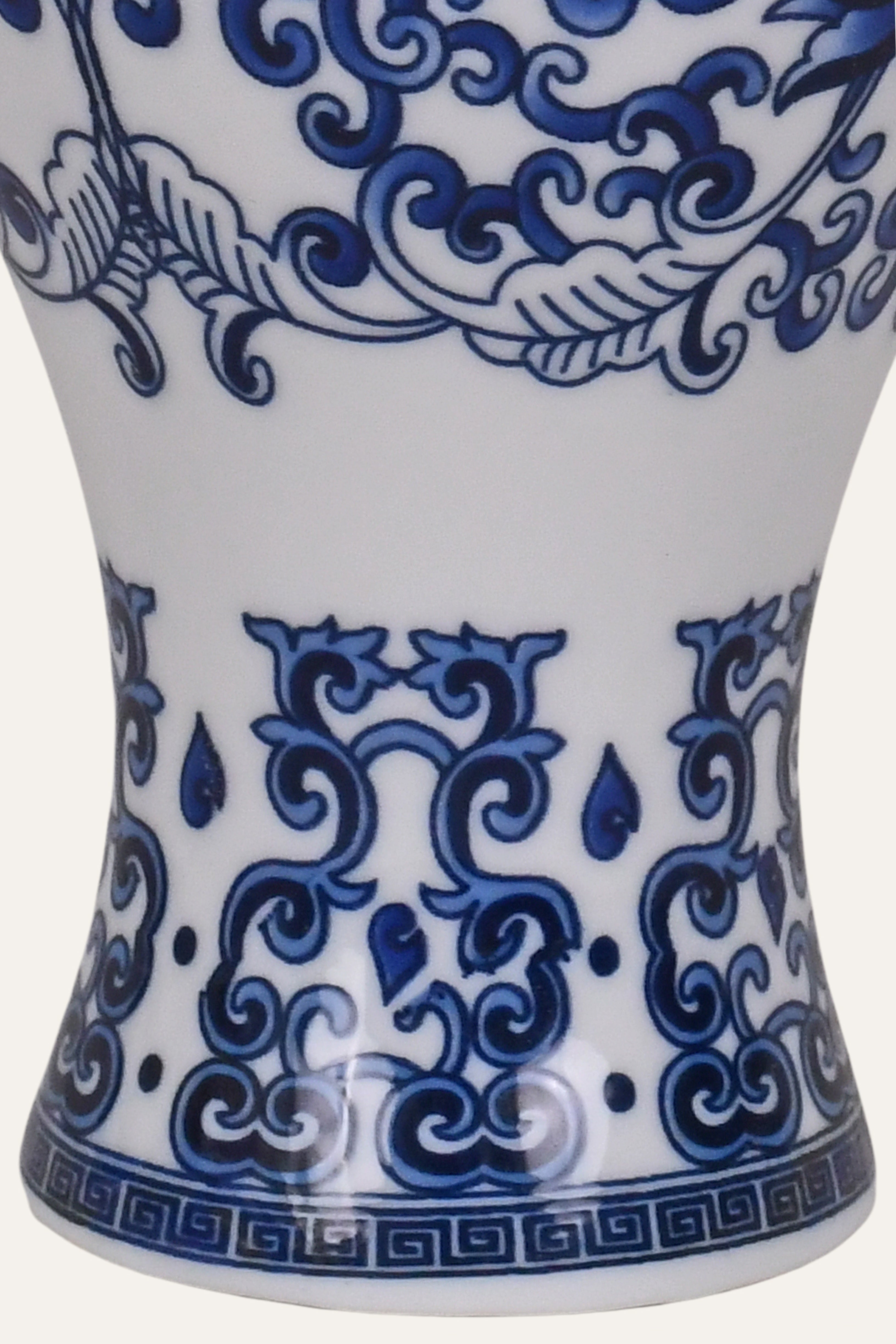 Traditional Blue & White Porcelain Chinoiserie Vase
