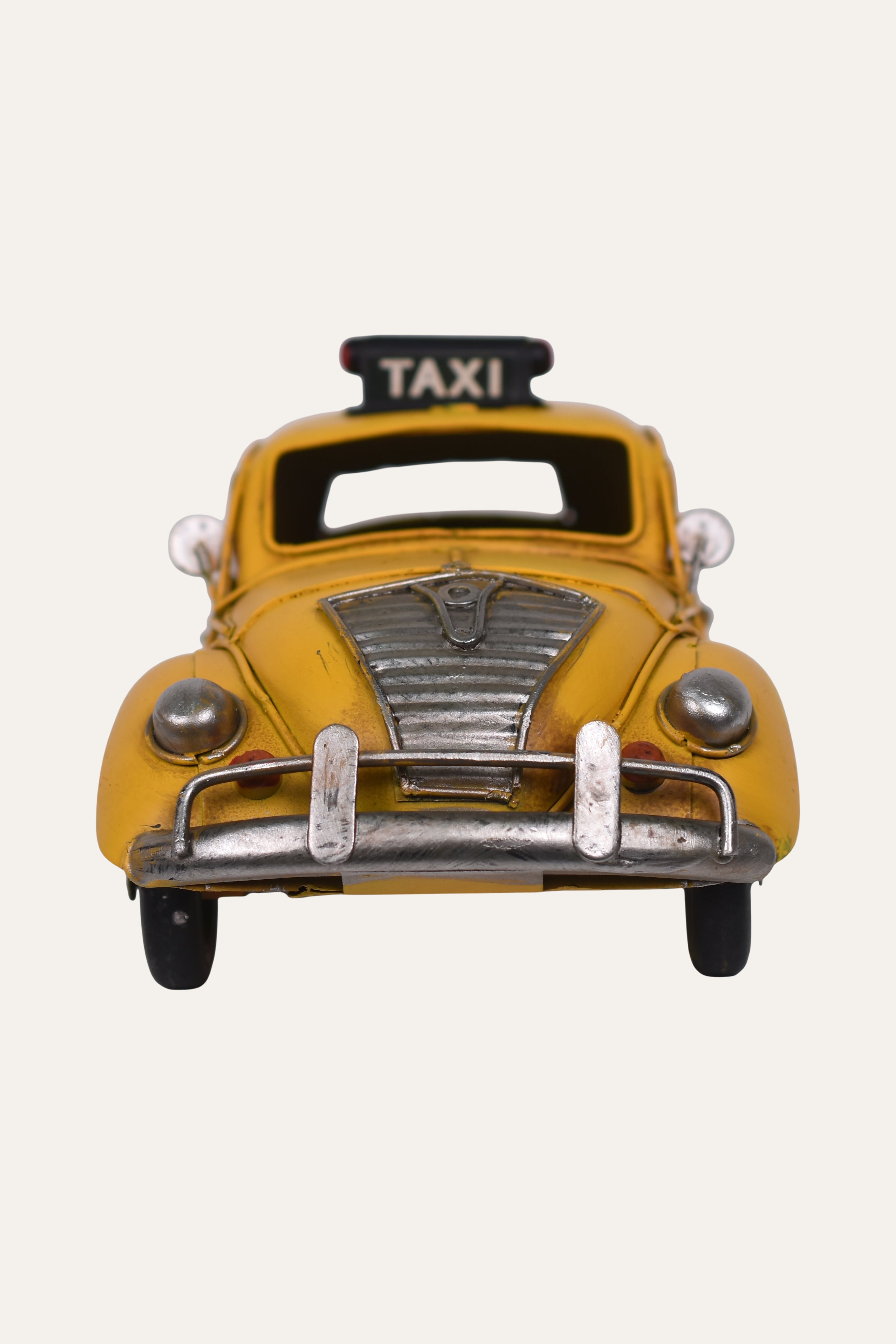 Vintage Retro Yellow Vintage Car Décor