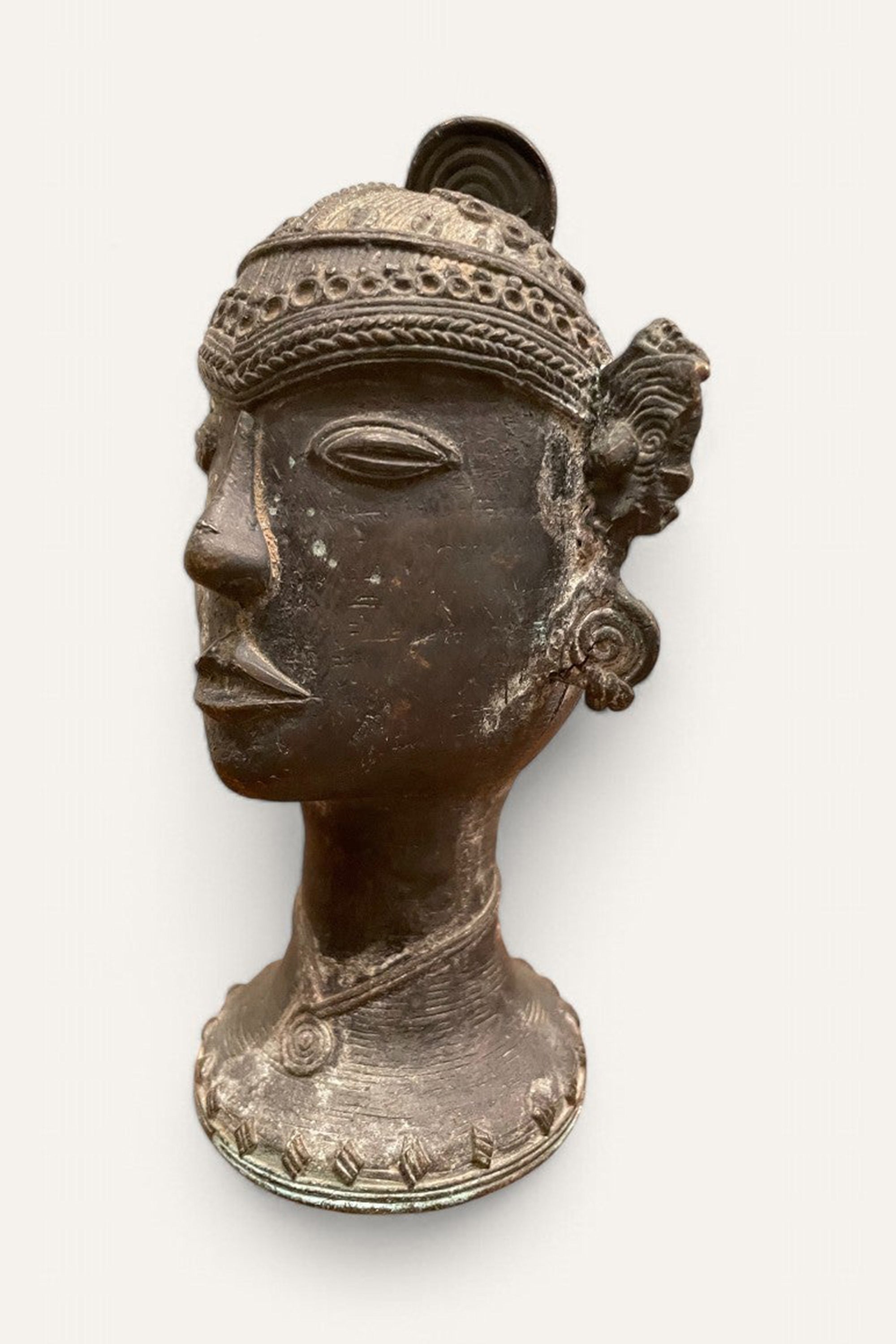 Dhokra Ladi in Bun Brass Sculpture