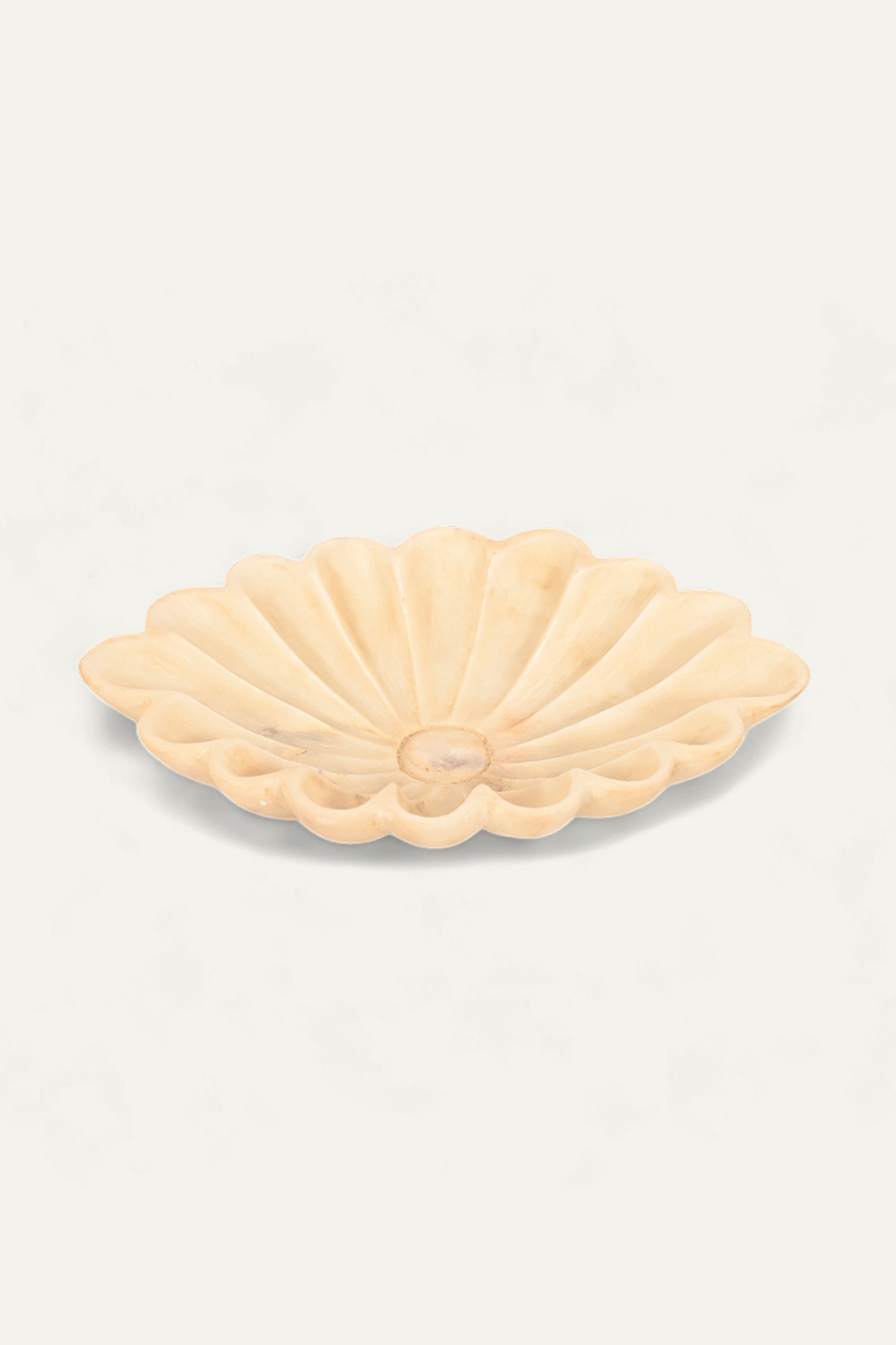 Diamond Scallop Urli