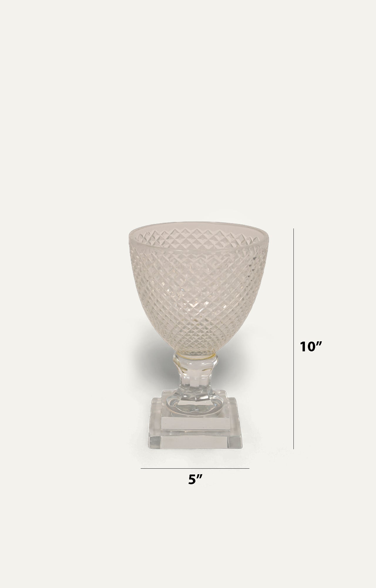 Diamond cut detailed glass candle holder_size