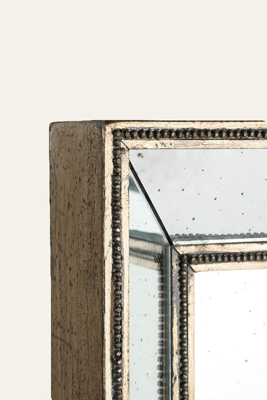 decorative mirror