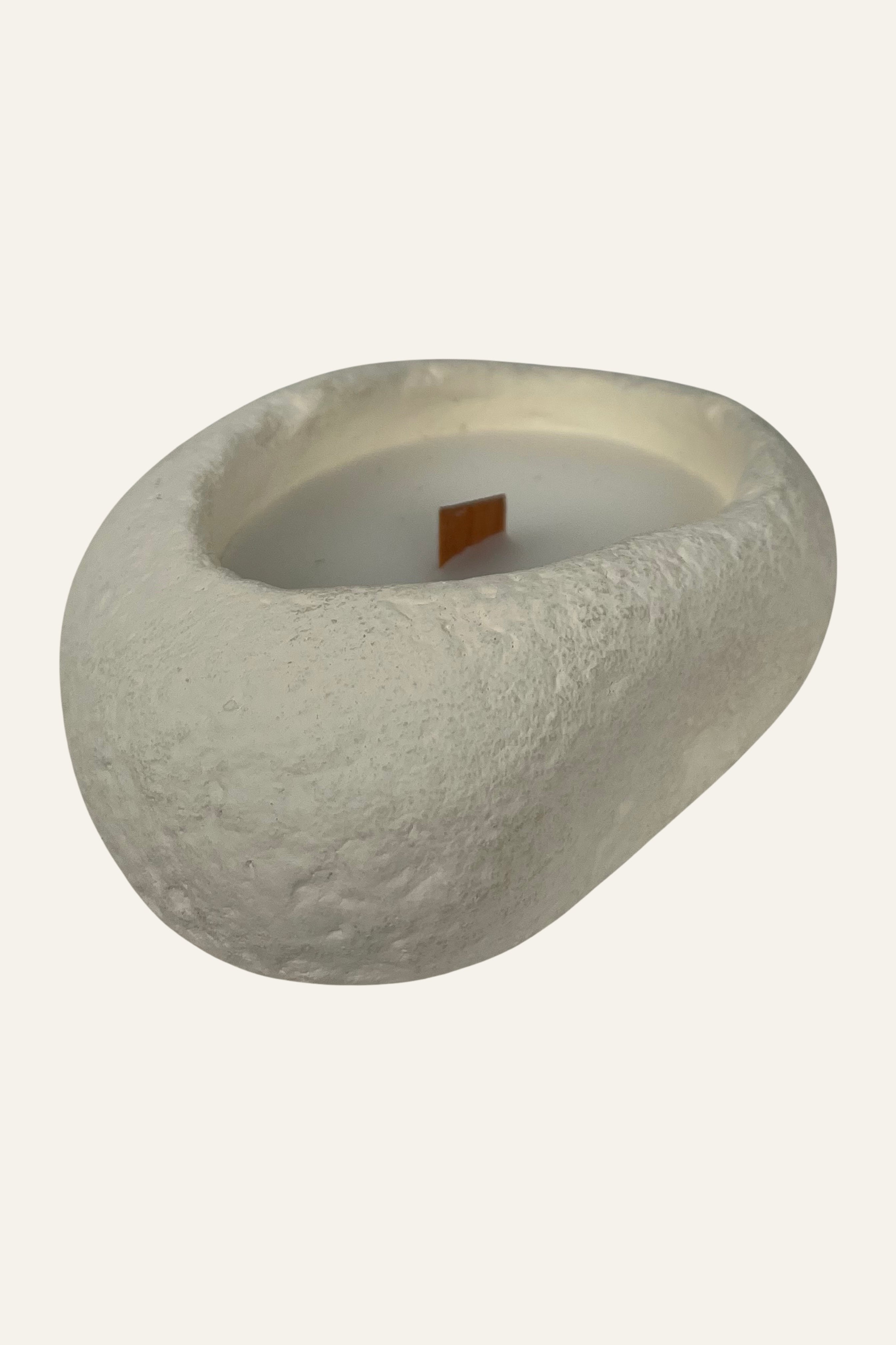 Minimalistic Soy Wax Scented Candle with Wood Wick