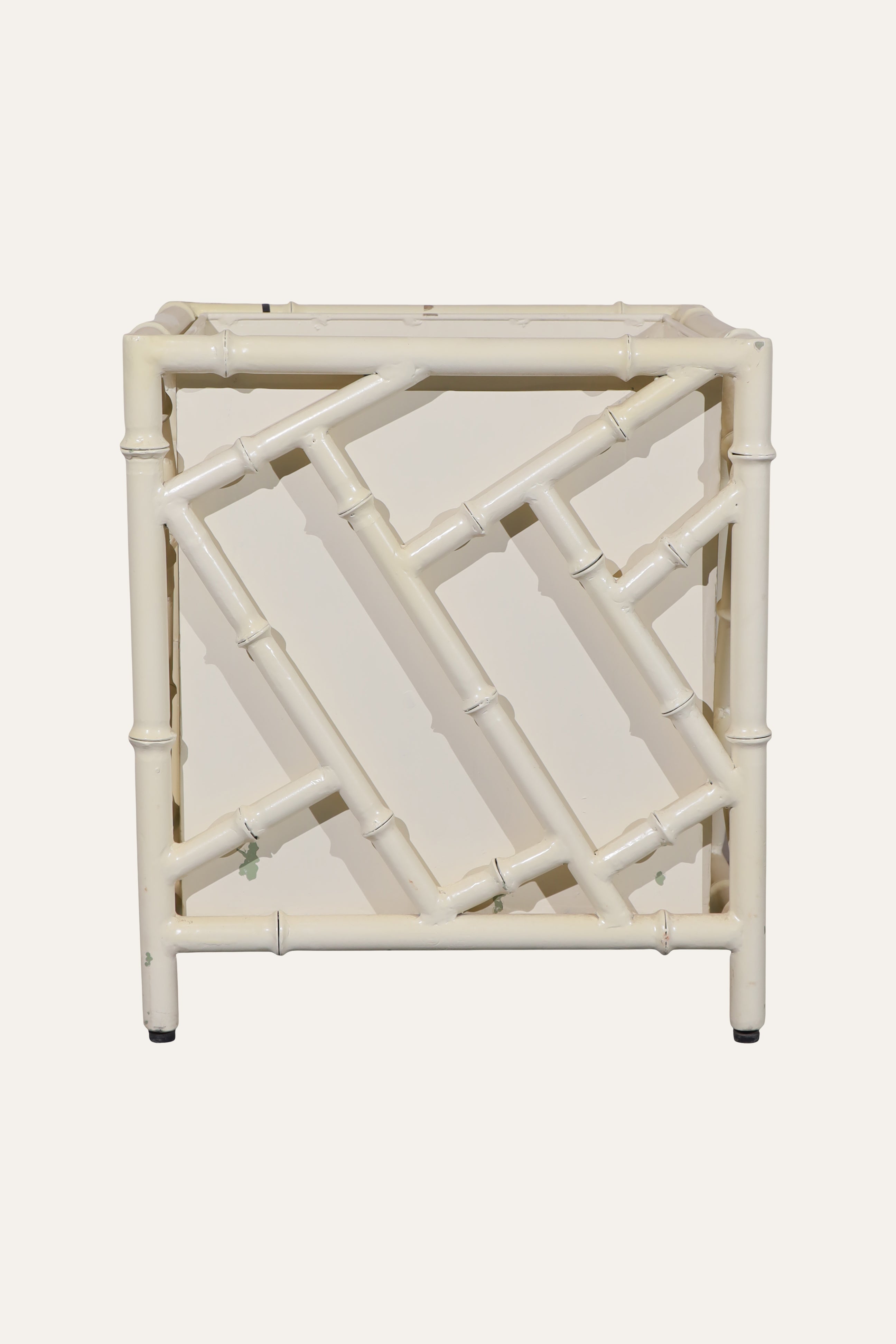 White Bamboo Style Lattice Planter for Entryway & Balcony