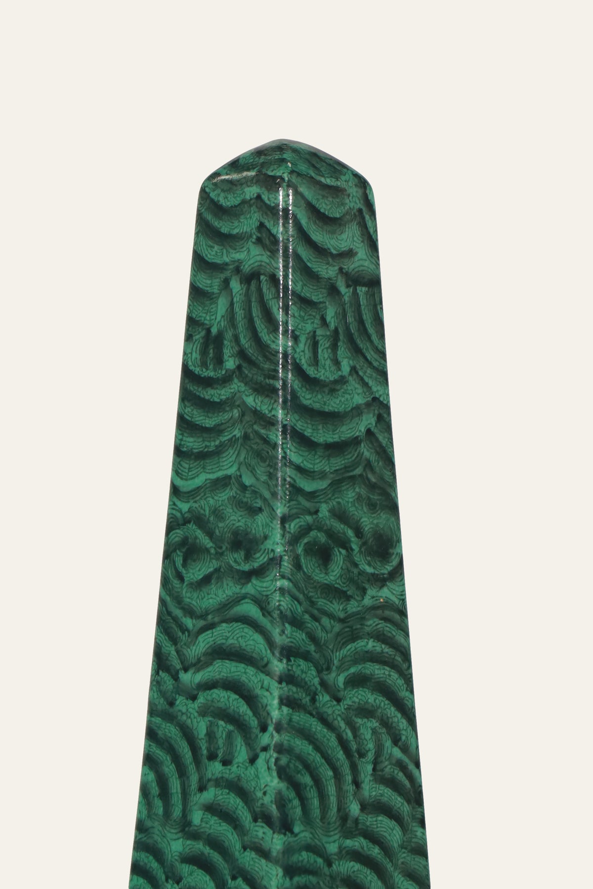 Vibrant Green Obelisk with Bronze Accents for Luxury Home Decor