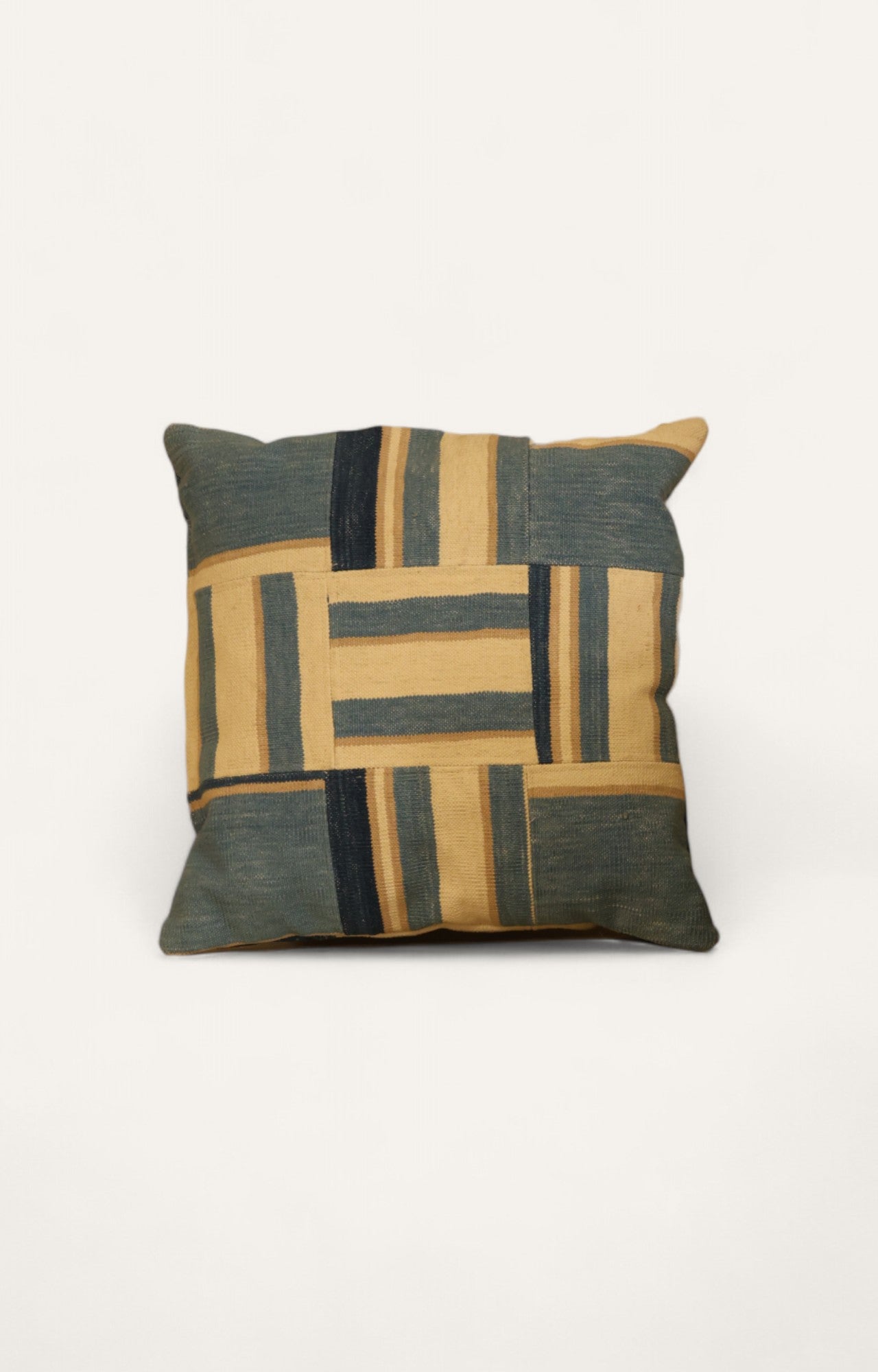 Ocean breeze cushion cover