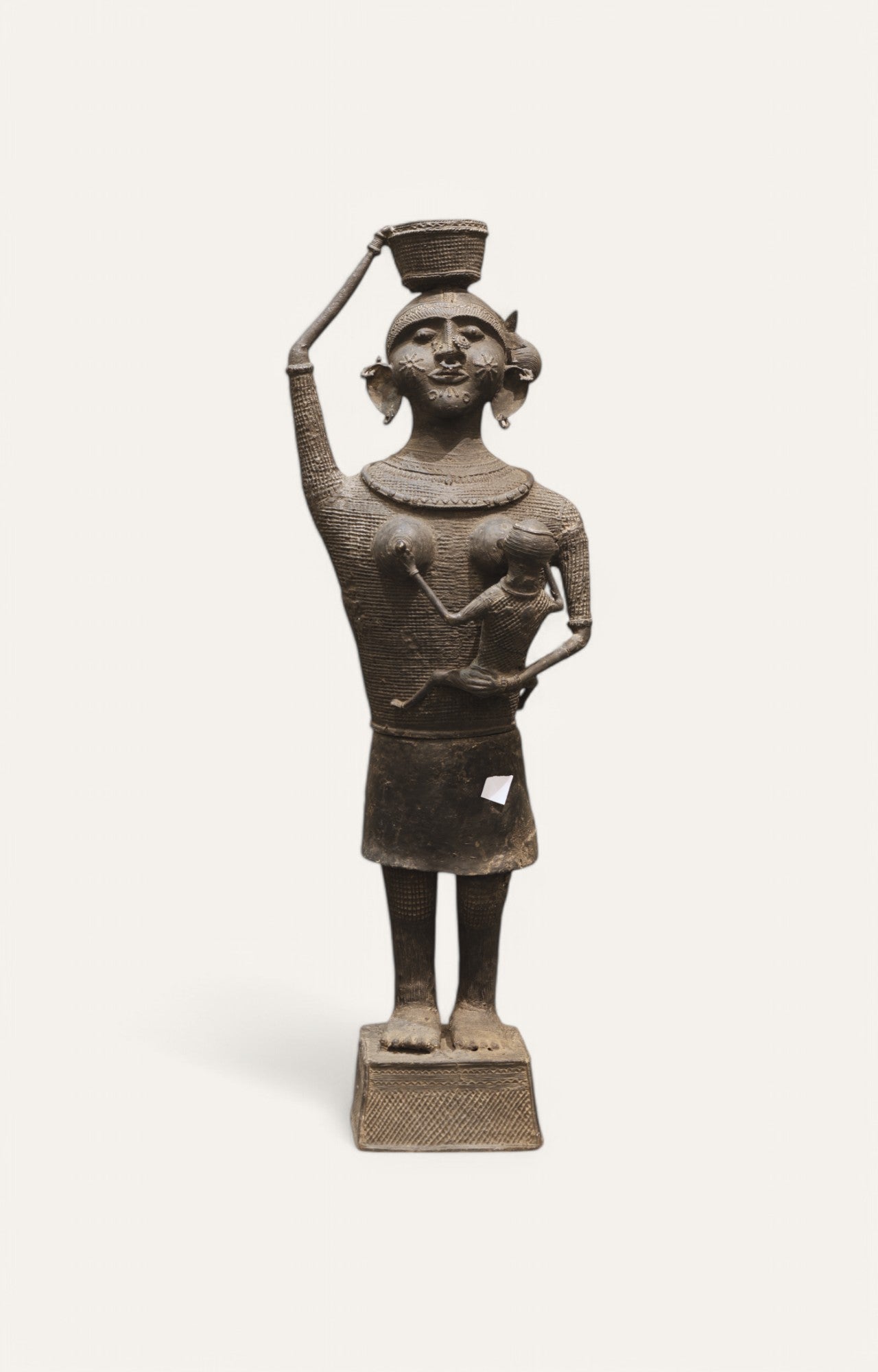 Dhokra Mother with Child Traditional Brass Home Décor