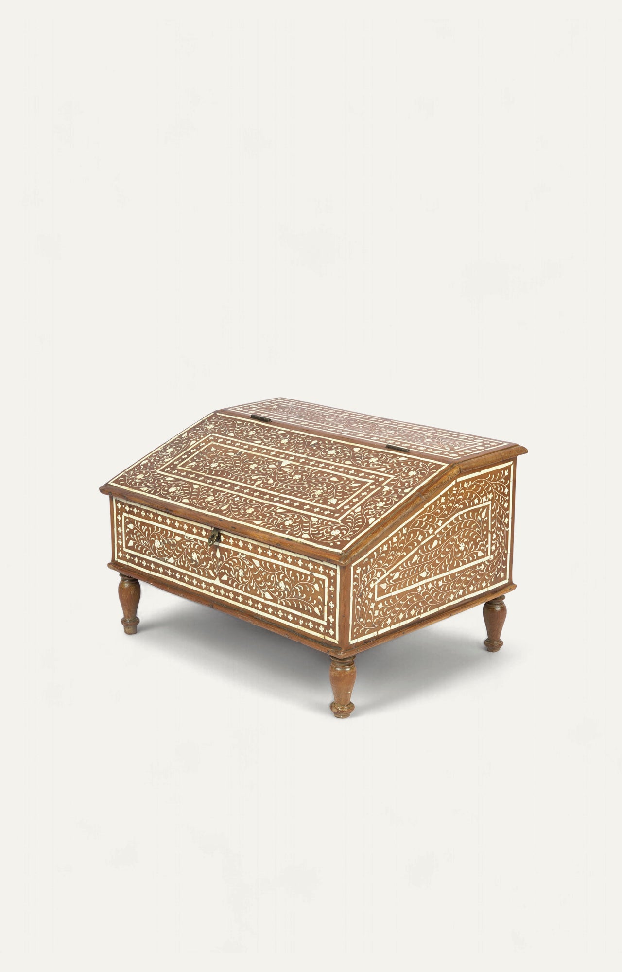 Learnings of Old Decorative Wooden Box - main