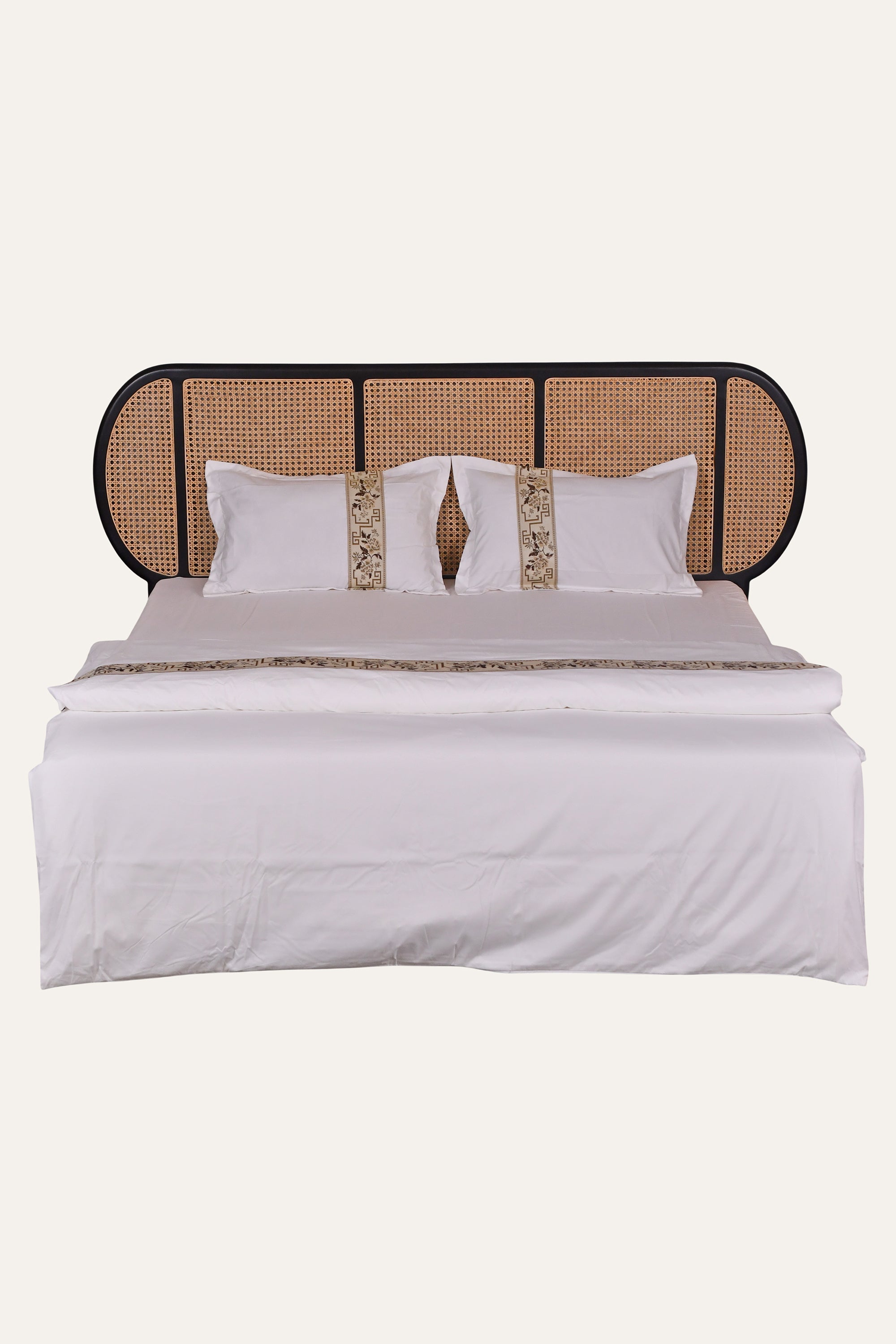 Luxury White Cotton Bedding Set