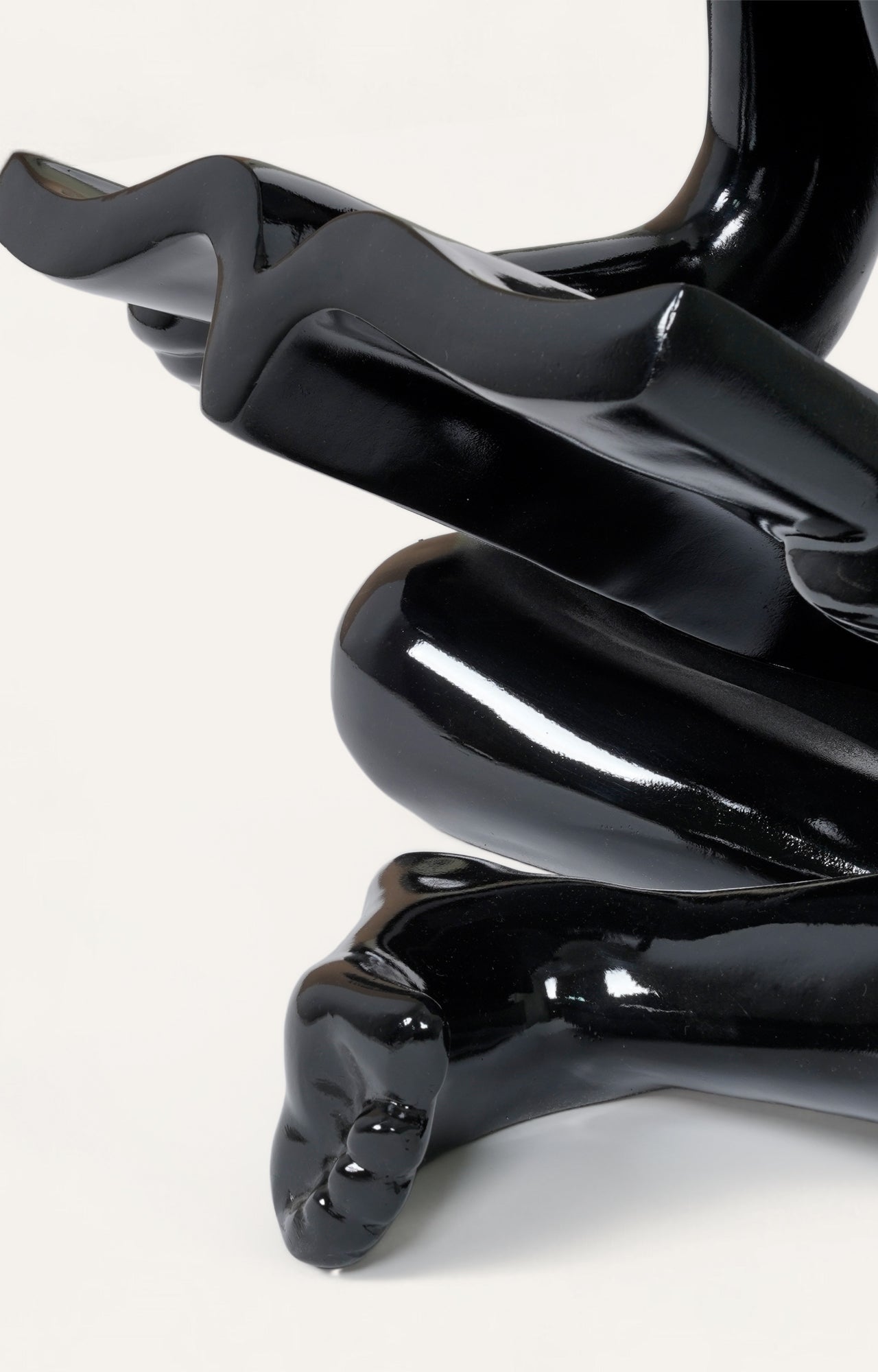 Man_with_a_reading_light_5