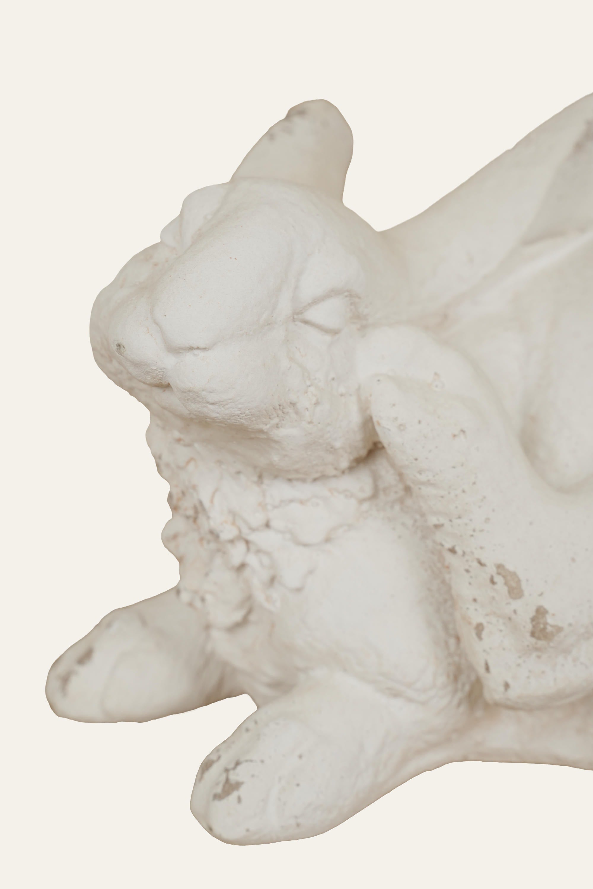 Modern rabbit sculpture decor for side table