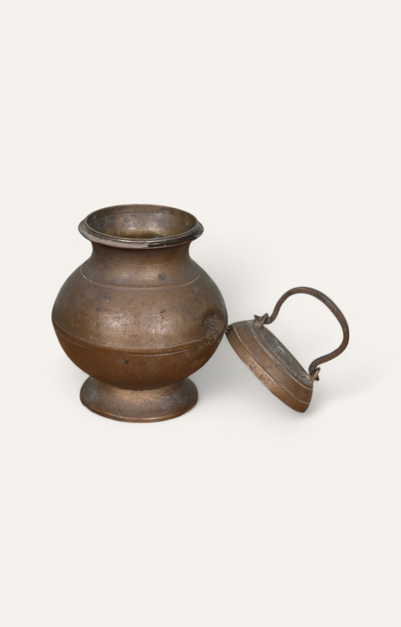 pot figurine