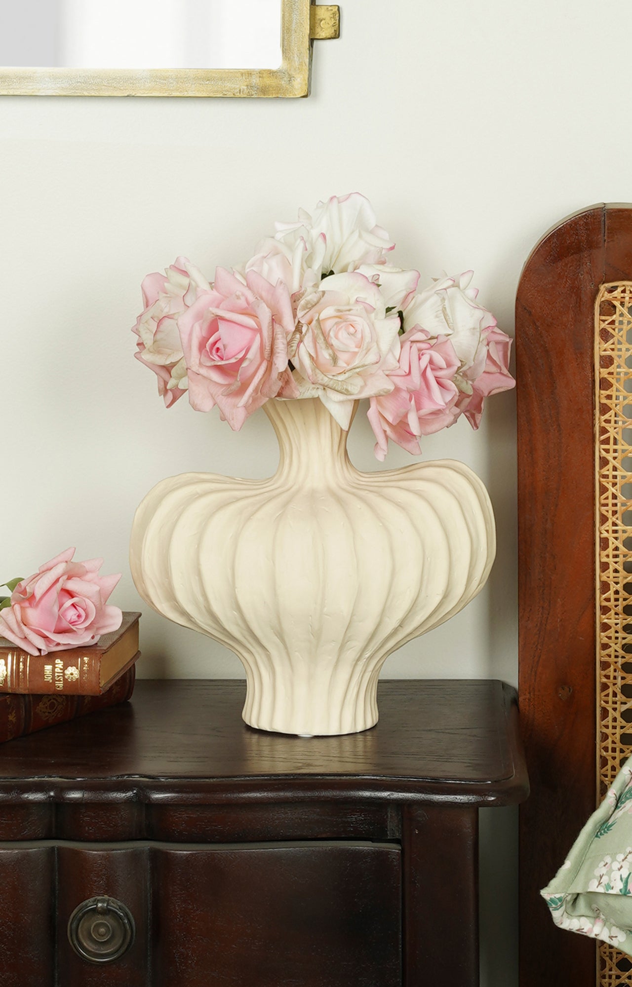 Off - White Ceramic Vase with Swirl Design_lifestyle